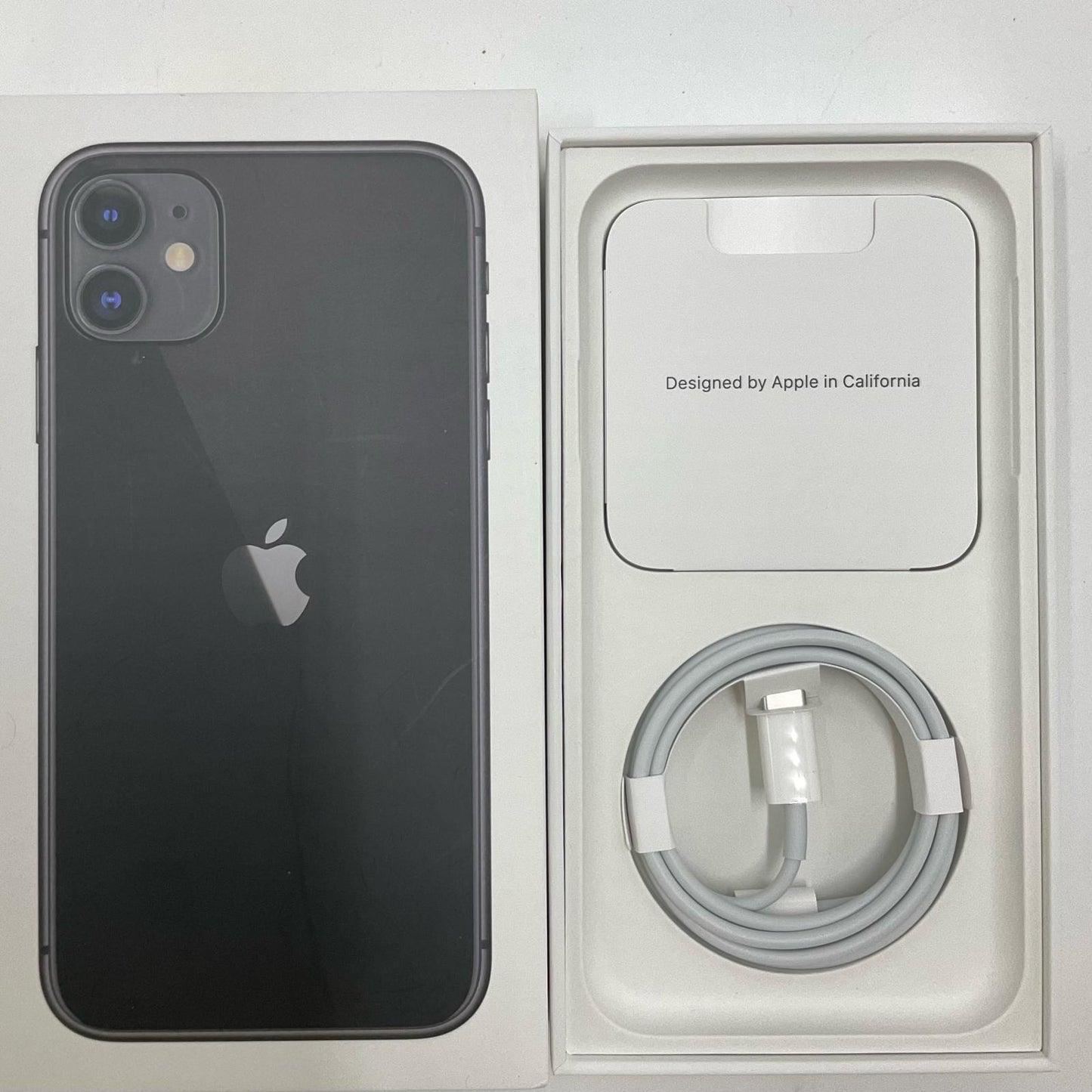 【全額返金保証】【最速発送】Apple iPhone iPhone 11 64GB ブラック au 白ロム 動作確認済 95%