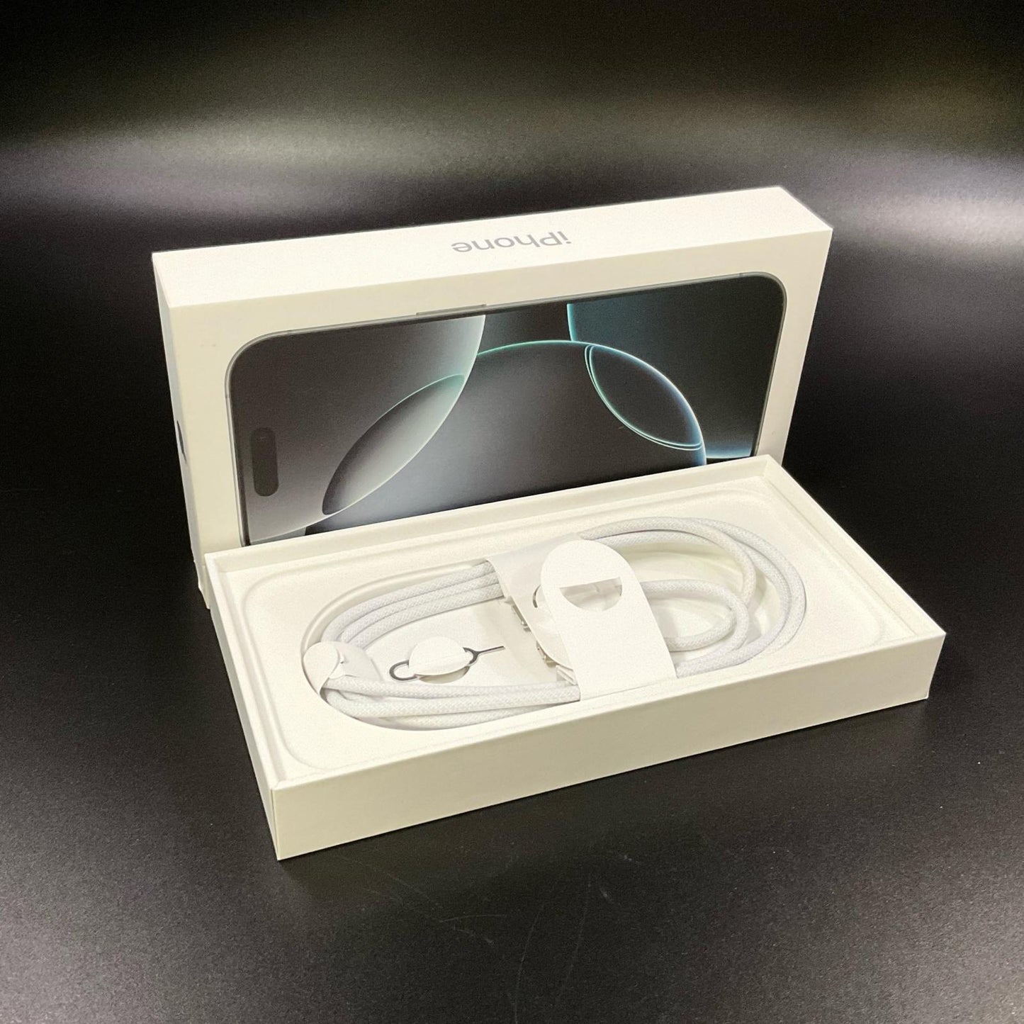 【全額返金保証】【最速発送】Apple iPhone iPhone 16 Pro 128GB ホワイトチタニウム SIMフリー 白ロム 超美品 動作確認済 97%