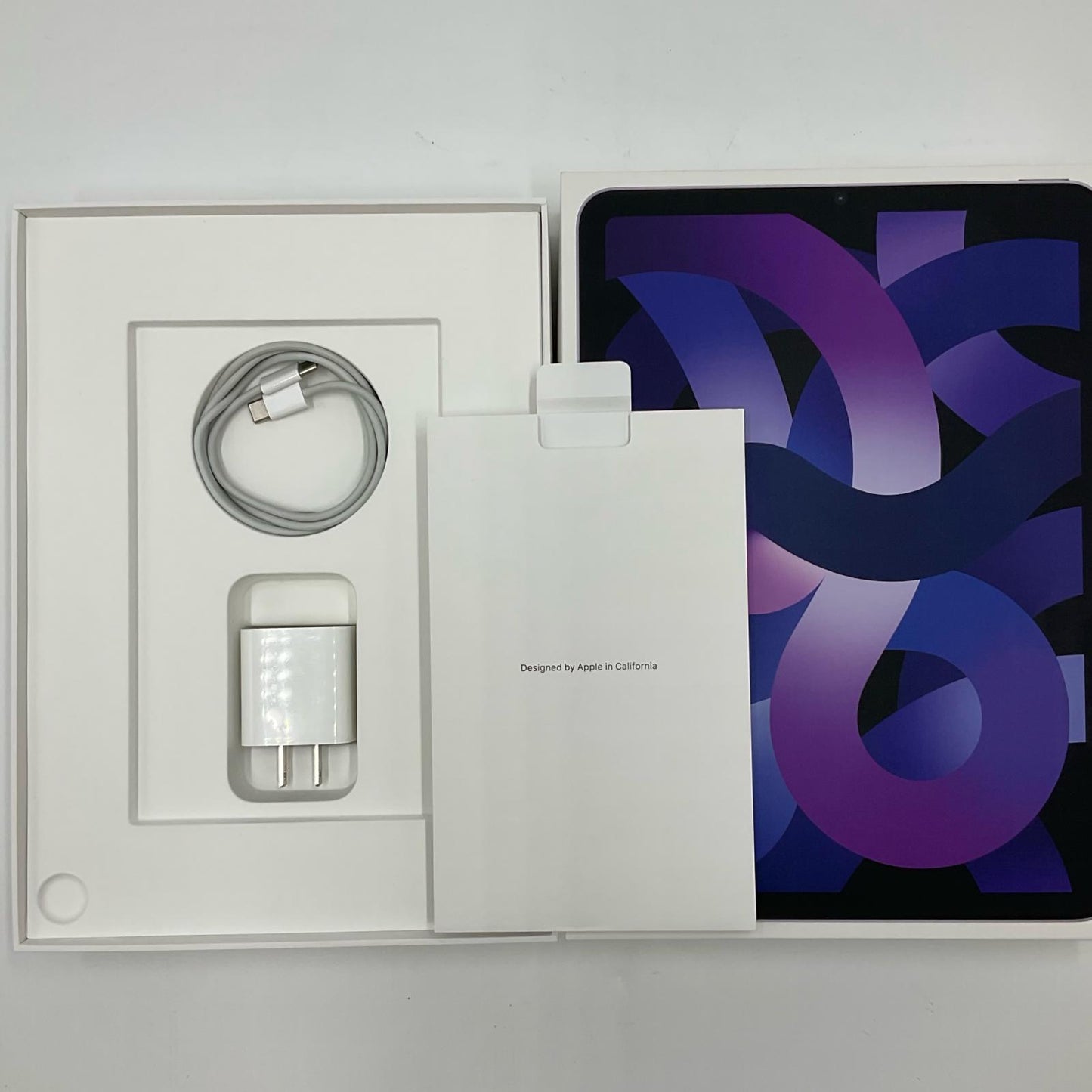 【全額返金保証】【最速発送】Apple iPad Air 10.9インチ 第5世代 64GB パープル Wi-Fi 美品 動作確認済