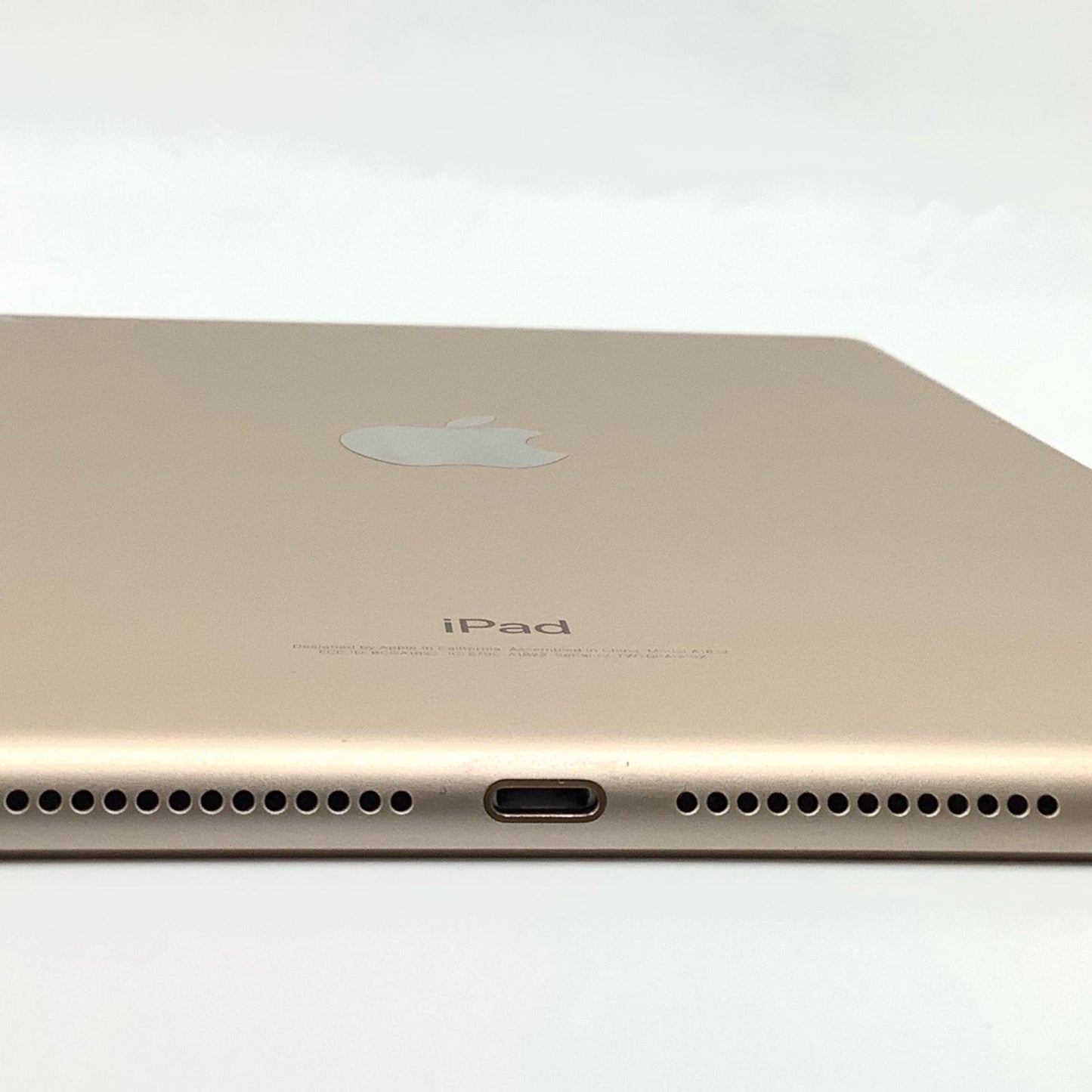 【全額返金保証】【最速発送】Apple iPad iPad 9.7インチ 第5世代 32GB ゴールド Wi-Fi 白ロム 動作確認済