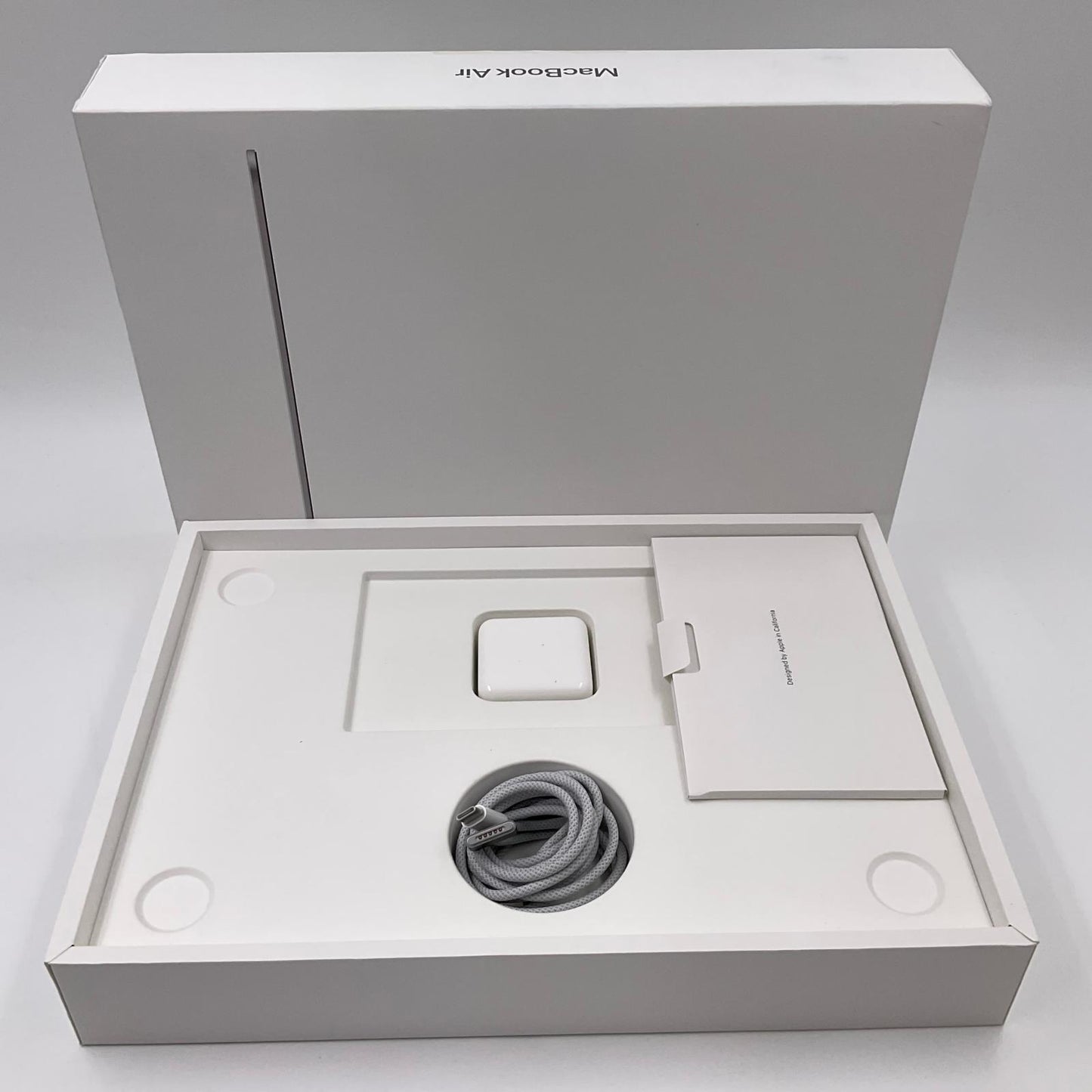 【全額返金保証】【最速発送】Apple MacBook Air 13インチ 2024 Apple M3 16GB SSD 512GB スペースグレイ 100% 超美品 動作確認済