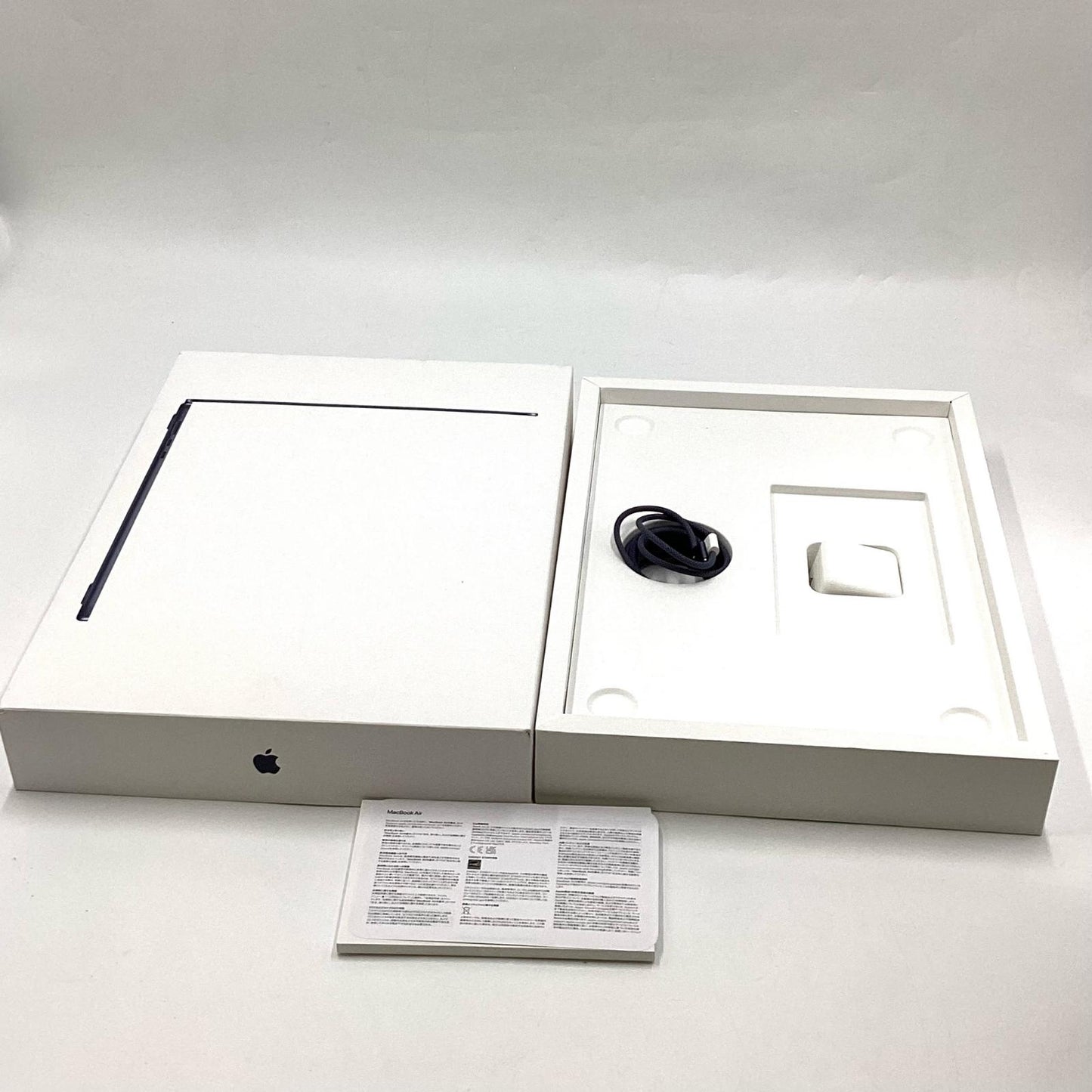【全額返金保証】【最速発送】Apple MacBook Air 15インチ 2024 Apple M3 24GB SSD 512GB ミッドナイト 100% 美品 動作確認済