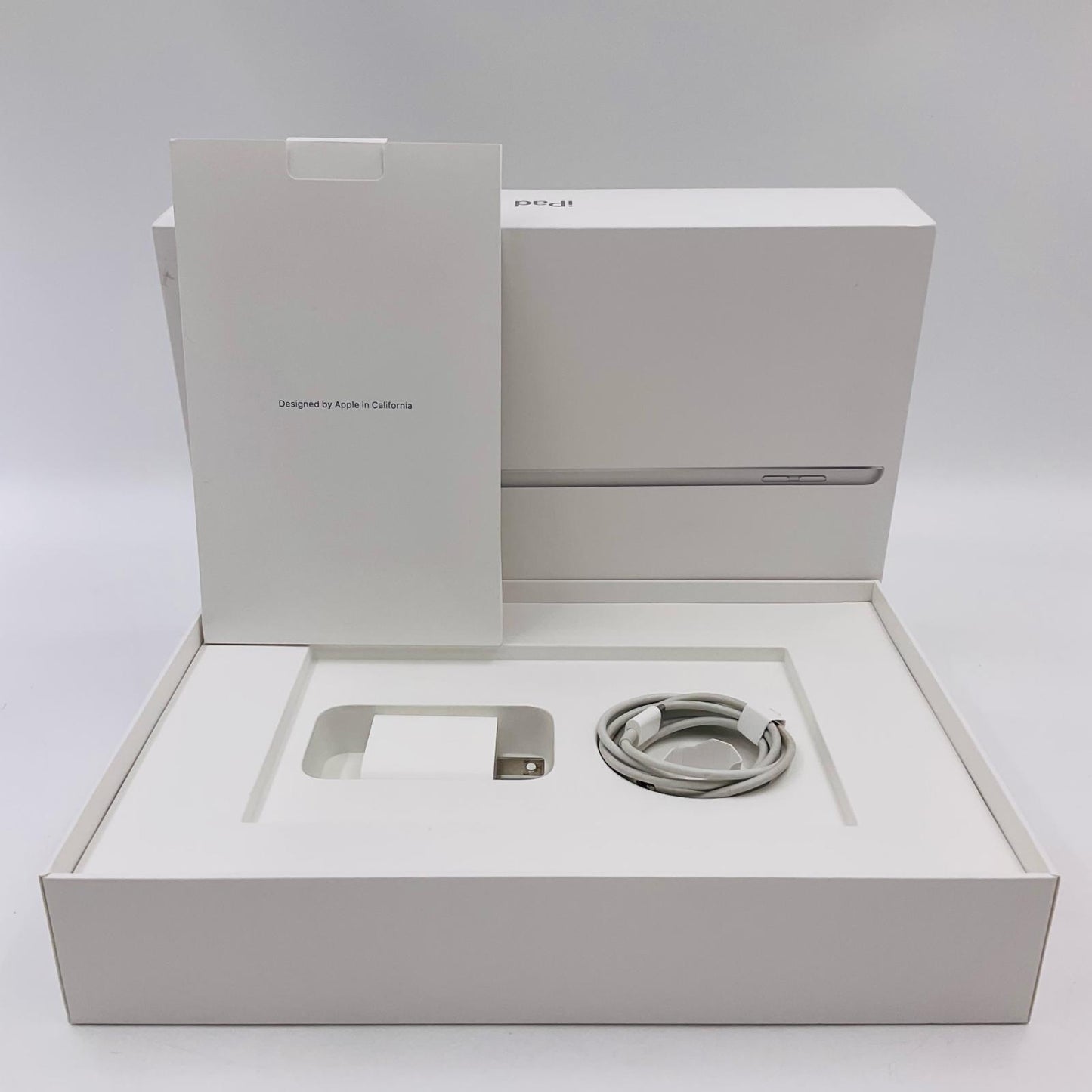 【全額返金保証】【最速発送】Apple iPad iPad 10.2インチ 第9世代 64GB シルバー Wi-Fi 超美品 動作確認済