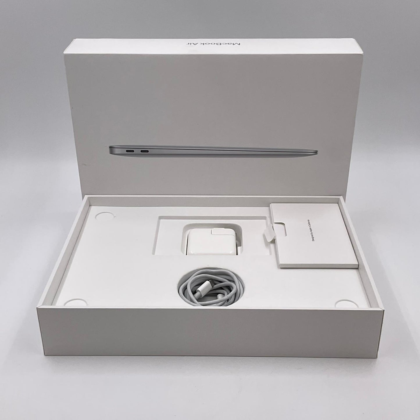 【全額返金保証】【最速発送】Apple MacBook Air 2020 Apple M1 8GB SSD 256GB シルバー 100% 動作確認済