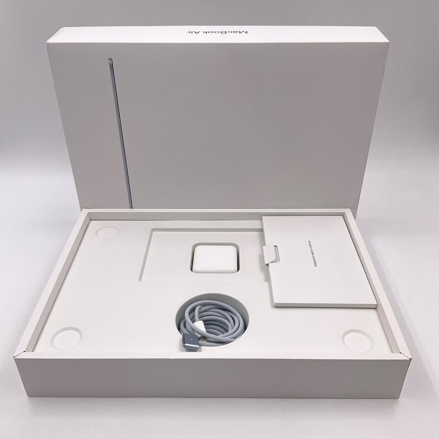 【全額返金保証】【最速発送】Apple MacBook Air 13インチ 2025 Apple M4 24GB SSD 1TB スカイブルー 100% 美品 動作確認済