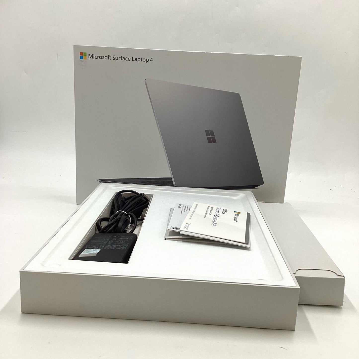 【全額返金保証】【最速発送】Microsoft Surface Laptop 4 5PB-00046 AMD Ryzen 5 Microsoft Surface Edition 8GB SSD 256GB 100% 超美品 動作確認済