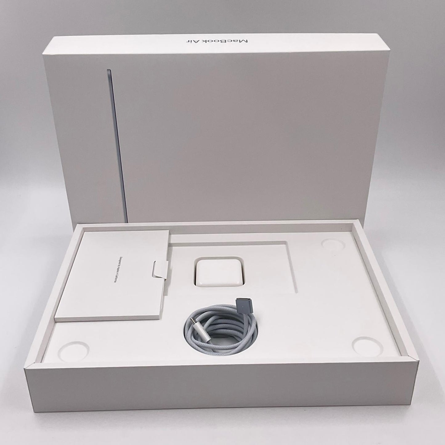 【全額返金保証】【最速発送】Apple MacBook Air 13.6インチ 2025 Apple M4 24GB SSD 512GB スカイブルー 100% 超美品 動作確認済