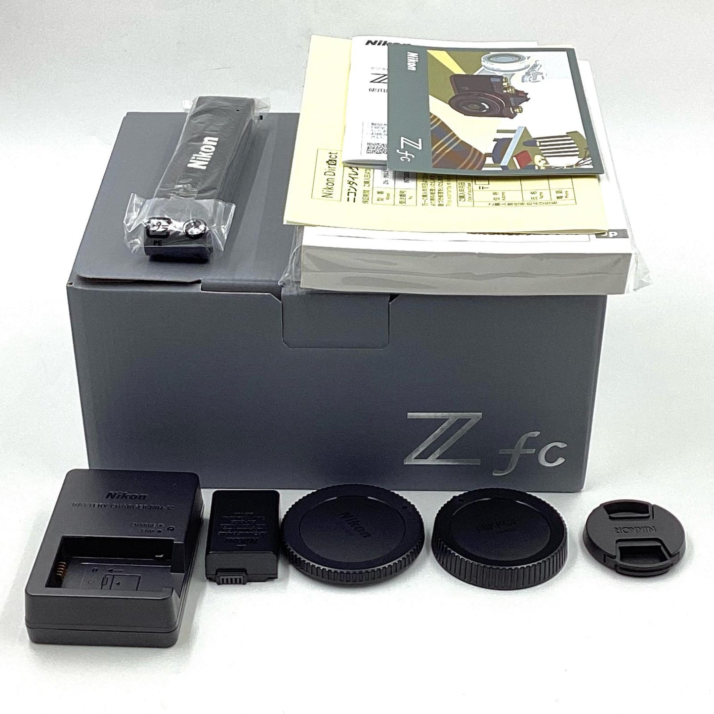 【全額返金保証】【最速発送】Nikon デジタル一眼 Z fc 16-50 VR レンズキット ニコンダイレクト 限定クリムゾンレッド 超美品 動作確認済