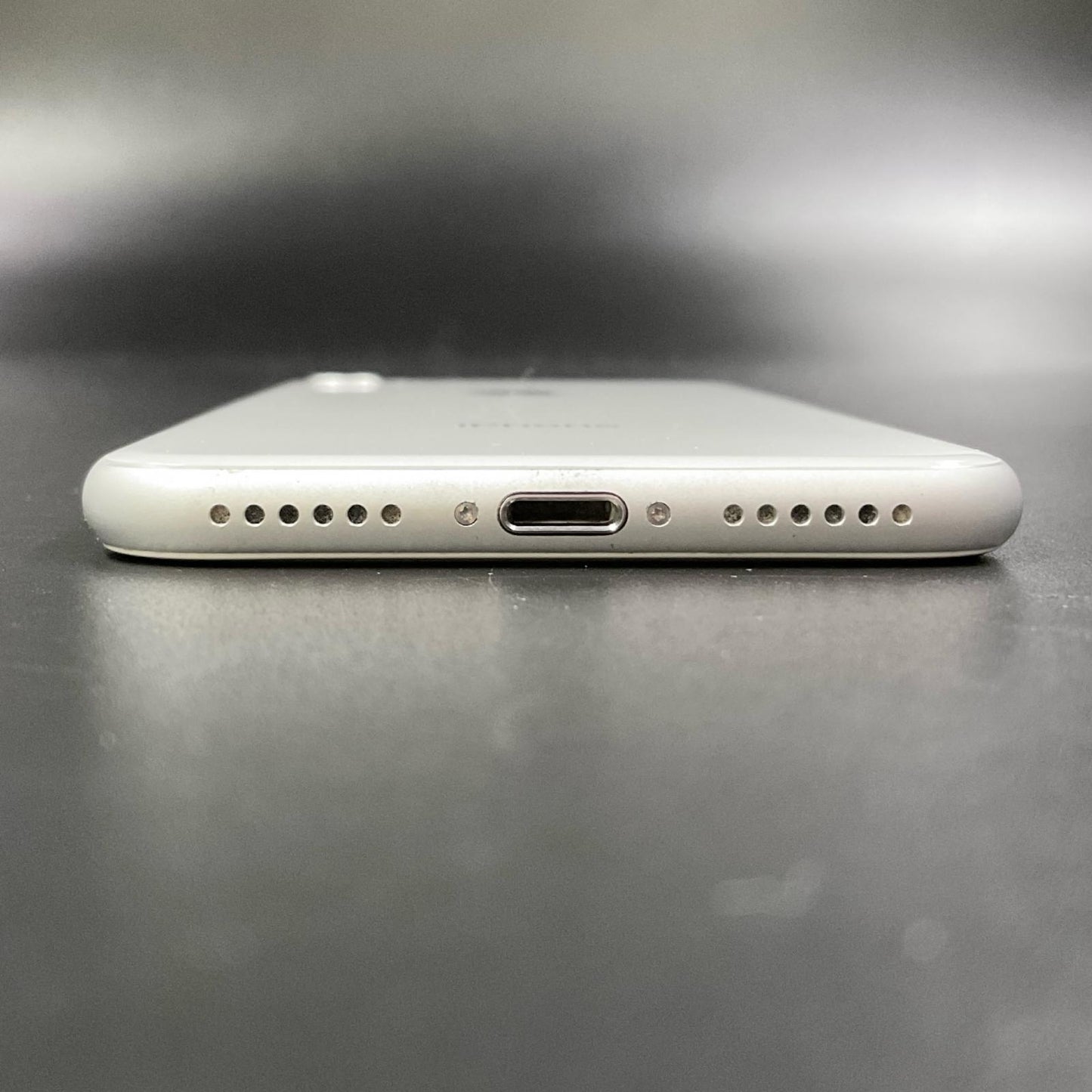 【全額返金保証】【最速発送】Apple iPhone iPhone 8 64GB シルバー Softbank 白ロム 動作確認済 86%