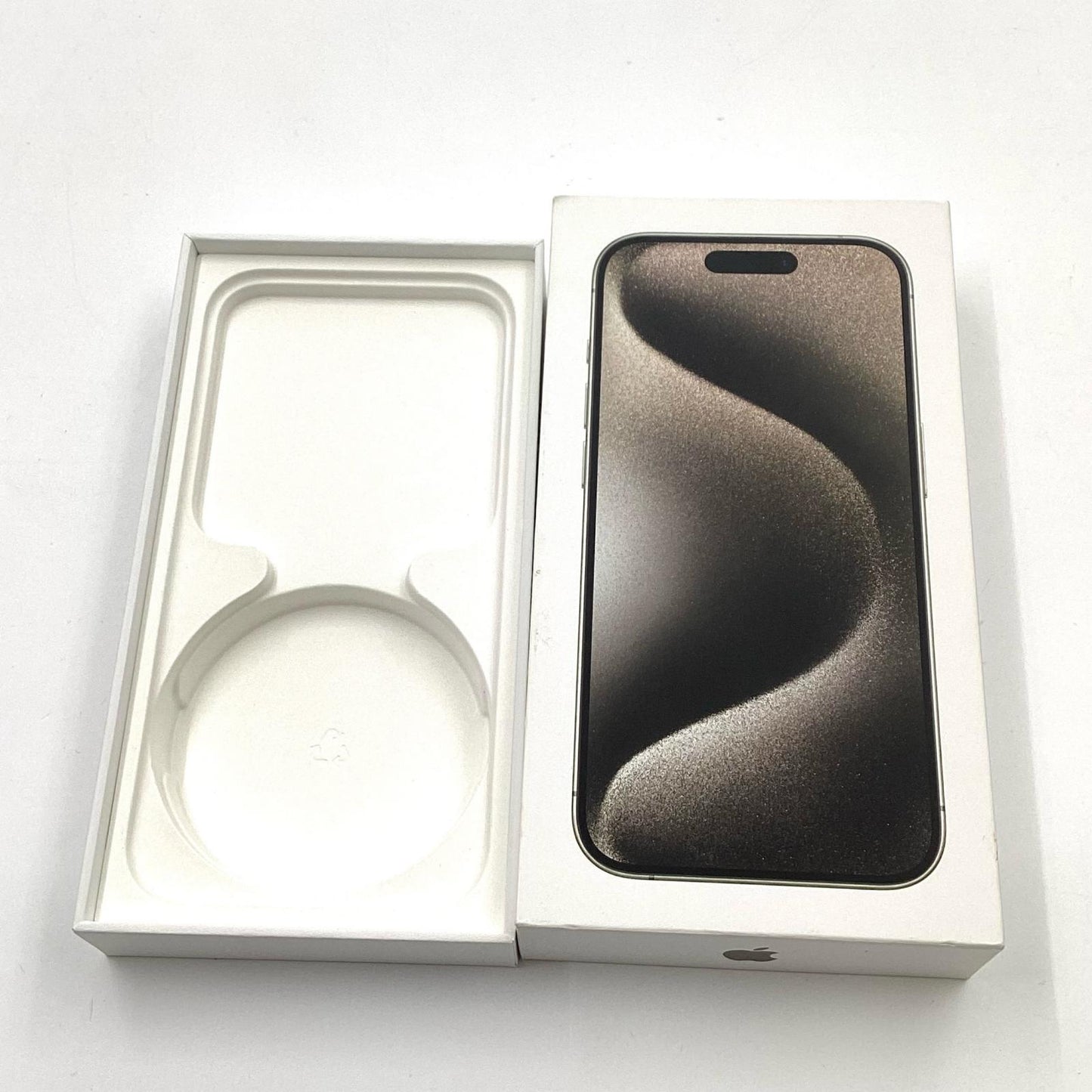 【全額返金保証】【最速発送】Apple iPhone iPhone 15 Pro 512GB ナチュラルチタニウム SIMフリー 白ロム 美品 動作確認済 87%