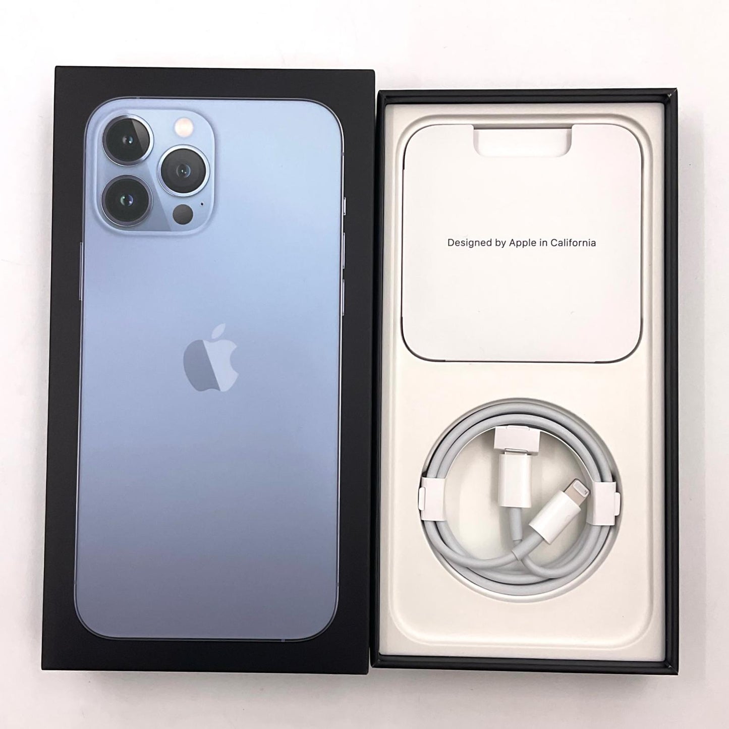 【全額返金保証】【最速発送】Apple iPhone iPhone 13 Pro Max 256GB シエラブルー docomo SIMフリー 白ロム 動作確認済 77%