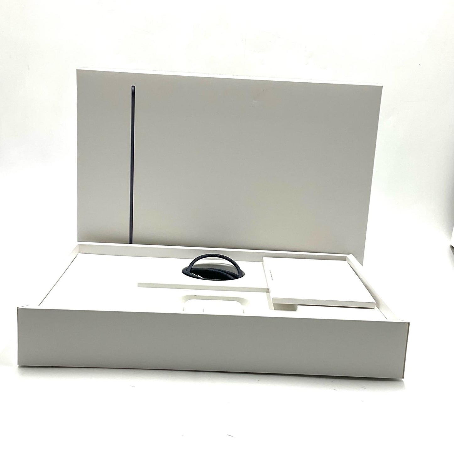 【全額返金保証】【最速発送】Apple MacBook Air 13.6インチ 2022 Apple M2 8GB SSD 256GB ミッドナイト 100% 動作確認済