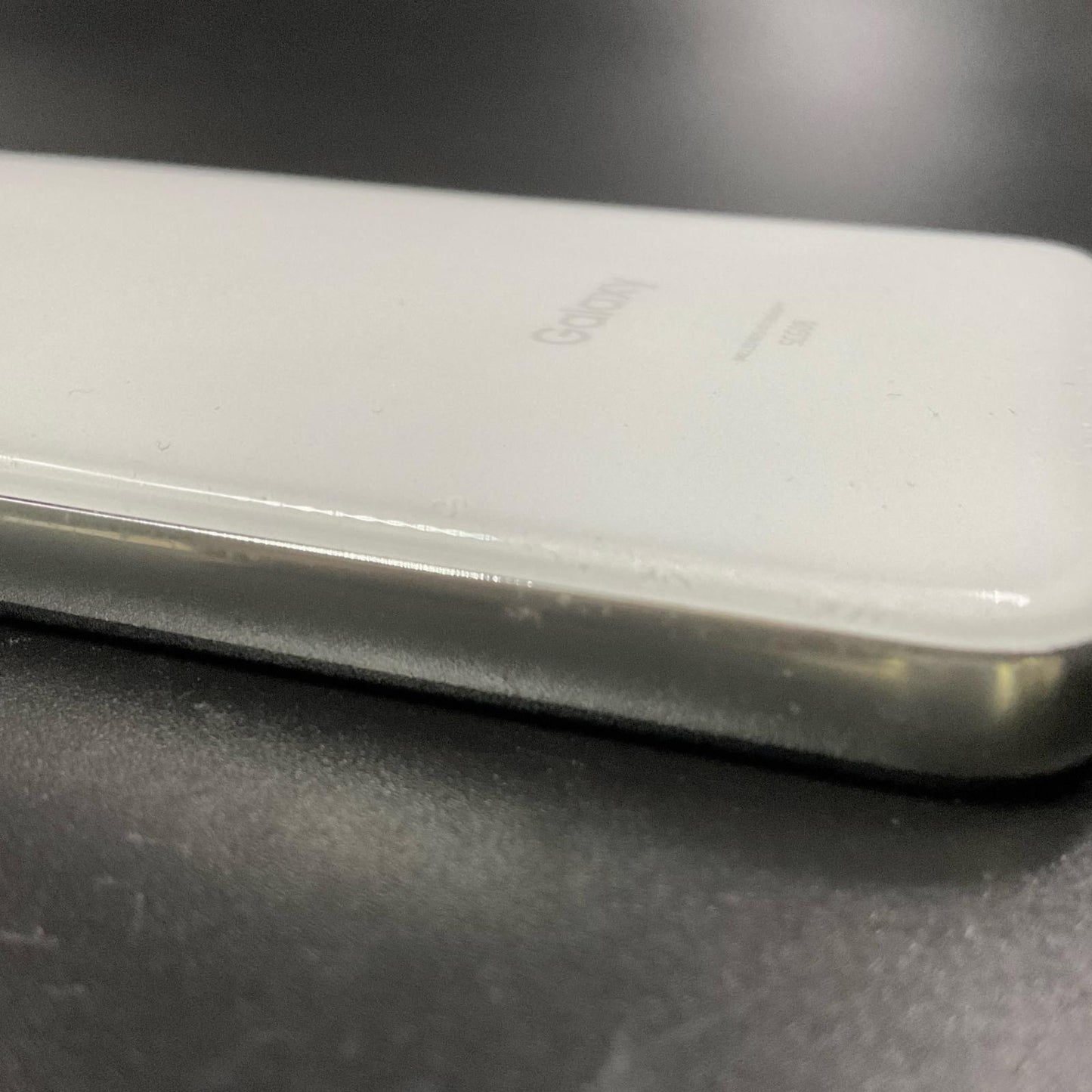 【全額返金保証】【最速発送】SAMSUNG Galaxy A32 5G 64GB オーサムホワイト au SCG08 白ロム 動作確認済