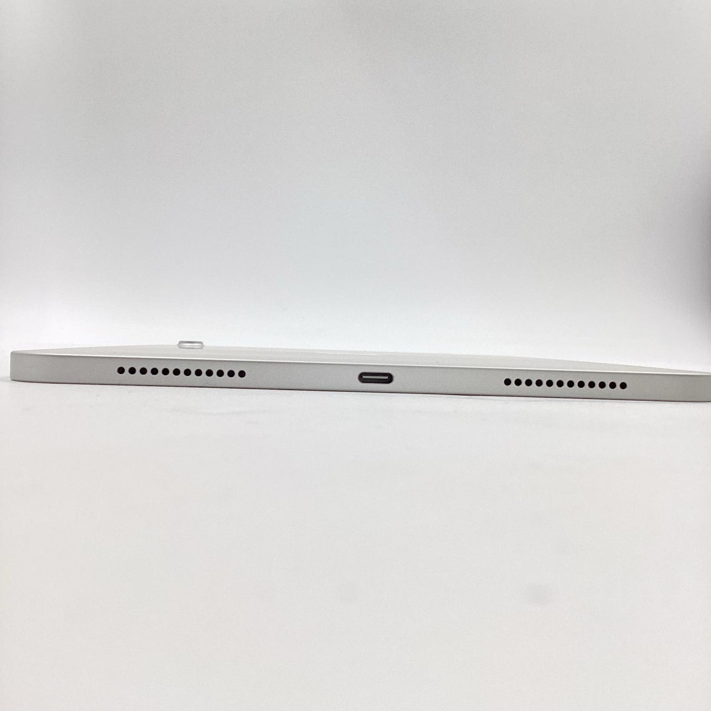 【全額返金保証】【最速発送】Apple iPad iPad 10.9インチ 第10世代 64GB シルバー Wi-Fi 美品 動作確認済