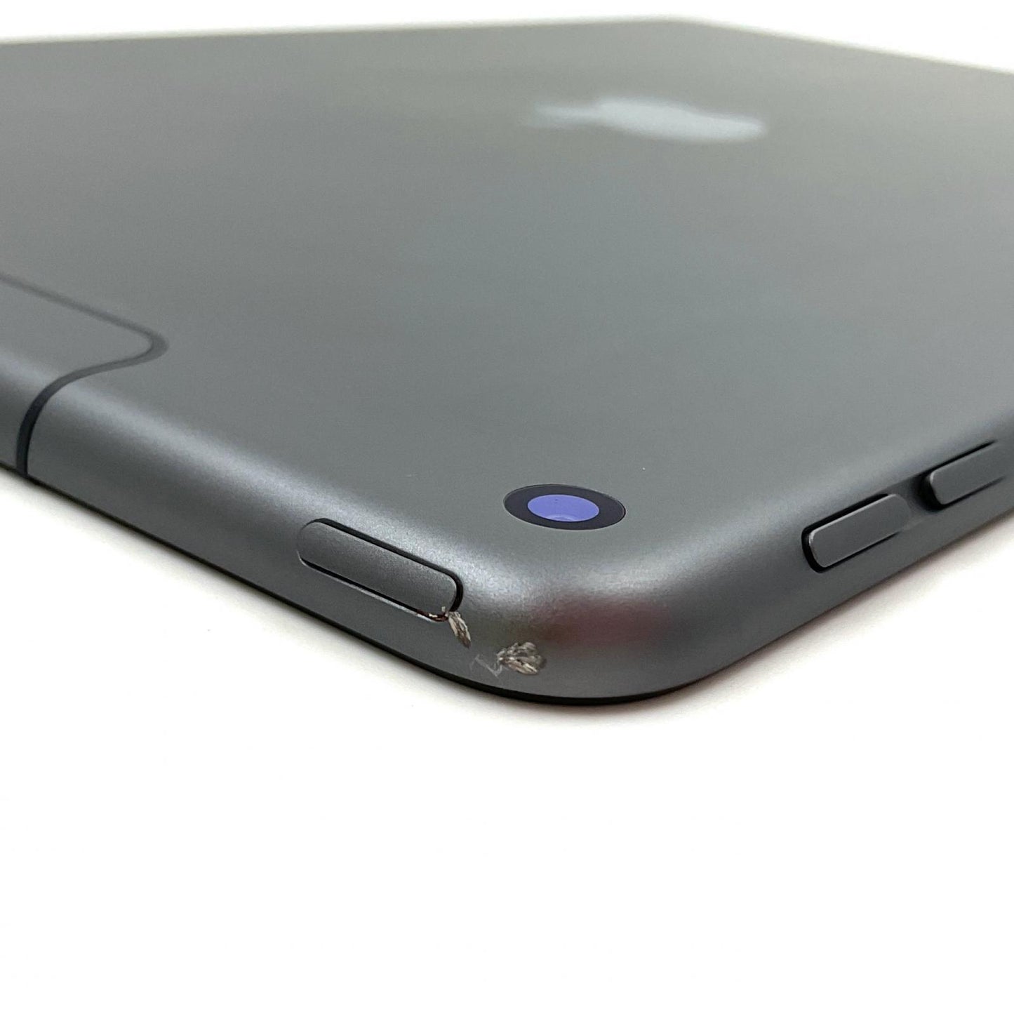 【全額返金保証】【最速発送】Apple iPad Air 10.5インチ 第3世代 64GB スペースグレイ WiFi+Cellular docomo 白ロム 動作確認済