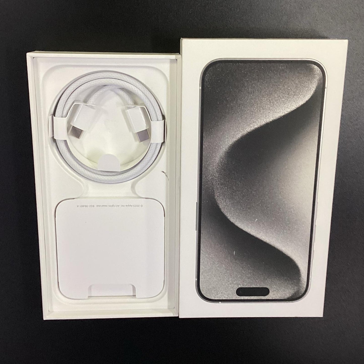 【全額返金保証】【最速発送】Apple iPhone iPhone Pro 15 Pro 256GB ホワイトチタニウム SIMフリー 白ロム 動作確認済 85%