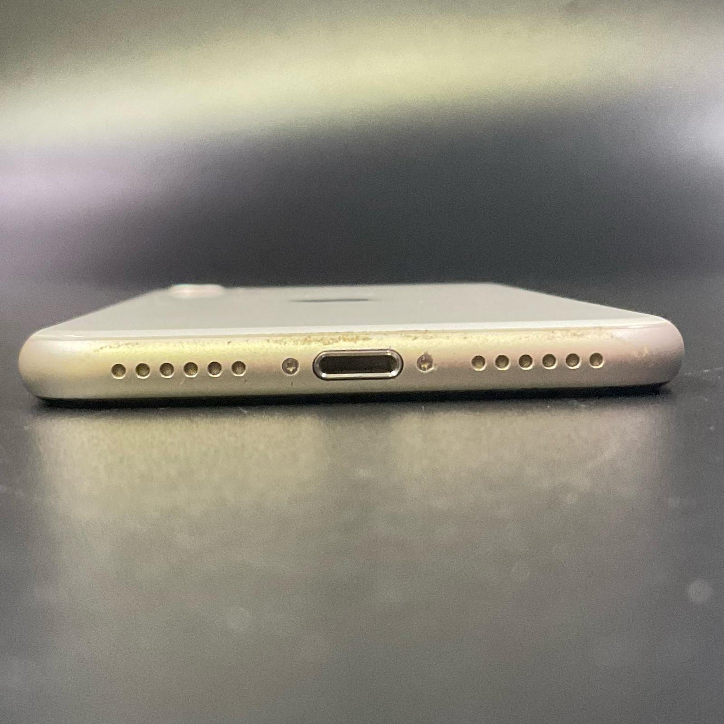 【全額返金保証】【最速発送】Apple iPhone iPhone SE(第3世代) 128GB スターライト SIMフリー 白ロム 動作確認済 82%