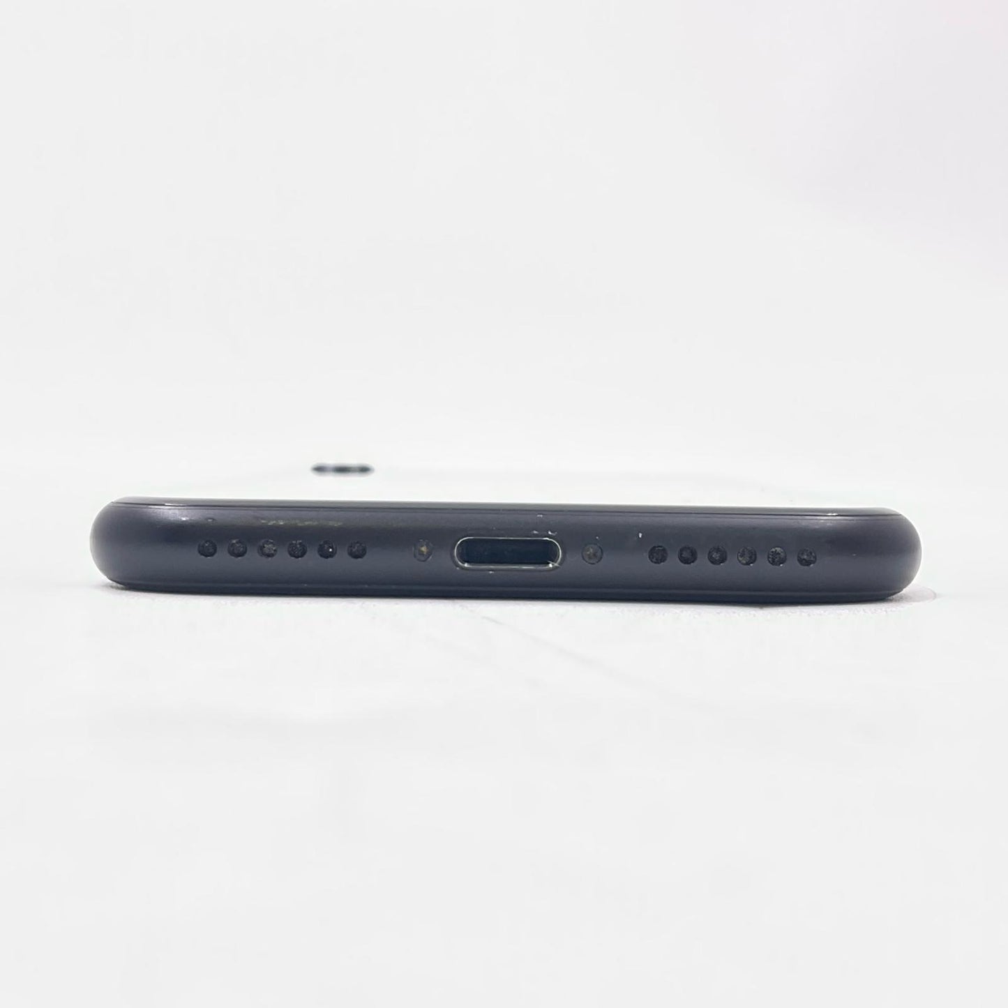 【全額返金保証】【最速発送】Apple iPhone iPhone SE(第2世代) 128GB ブラック SIMフリー 動作確認済 73%