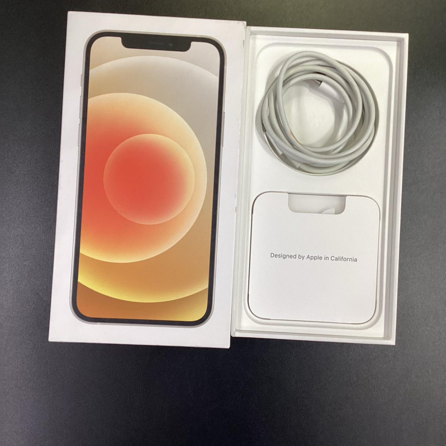 【全額返金保証】【最速発送】Apple iPhone iPhone 12 128GB ホワイト au 白ロム 動作確認済 77%
