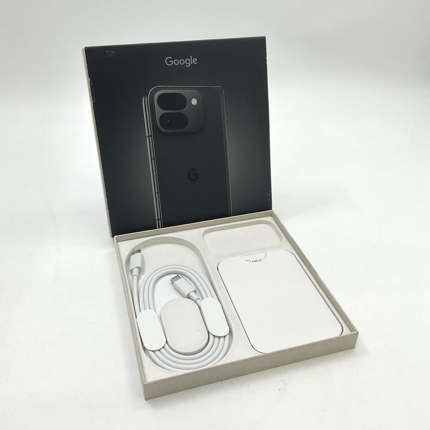 【最速発送】Google Pixel 9 Pro Fold 256GB Obsidian au GC15S 白ロム【難有】