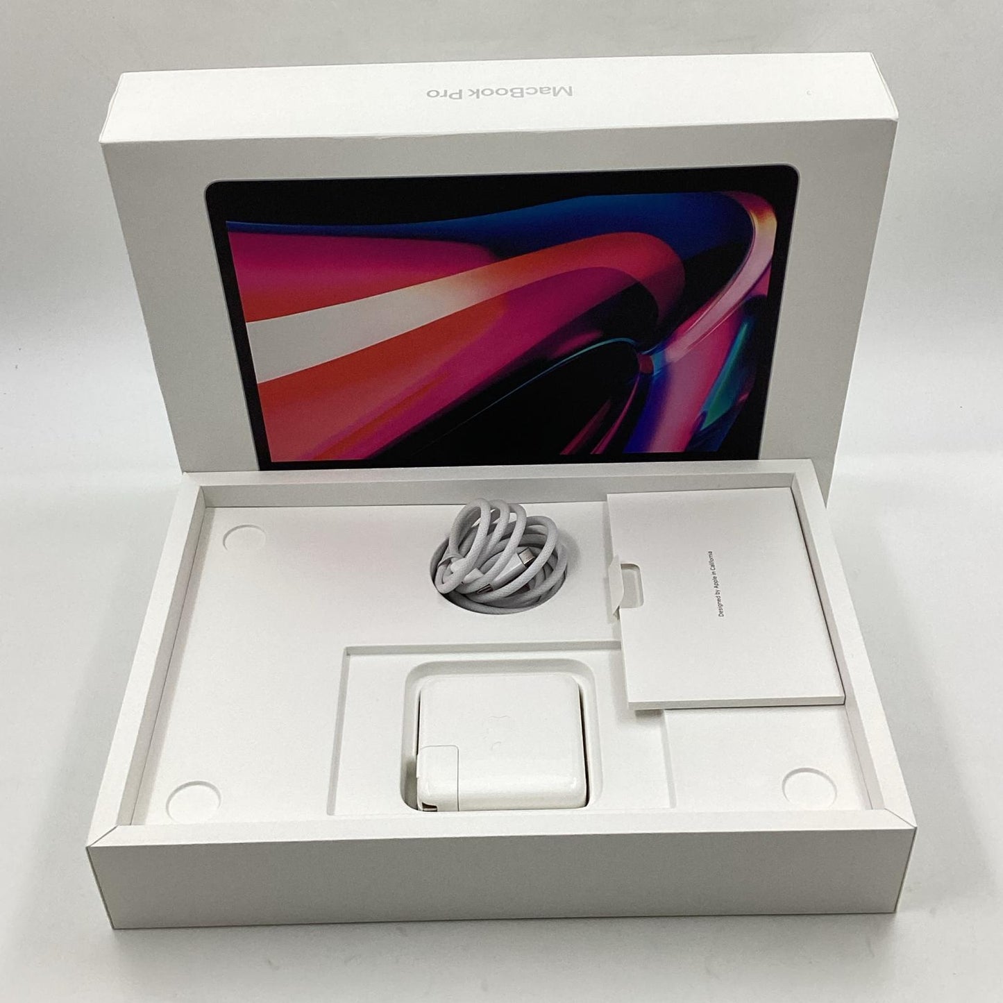 【全額返金保証】【最速発送】Apple MacBook Pro 13インチ 2022 Apple M2 8GB M.2 SSD 256GB シルバー 99% 美品 動作確認済