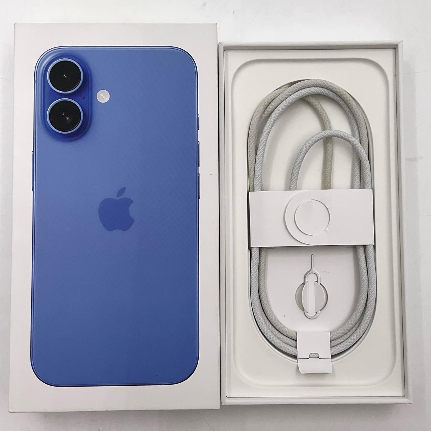 【全額返金保証】【最速発送】Apple iPhone iPhone 16 128GB ウルトラマリン SIMフリー 白ロム 超美品 動作確認済 90%