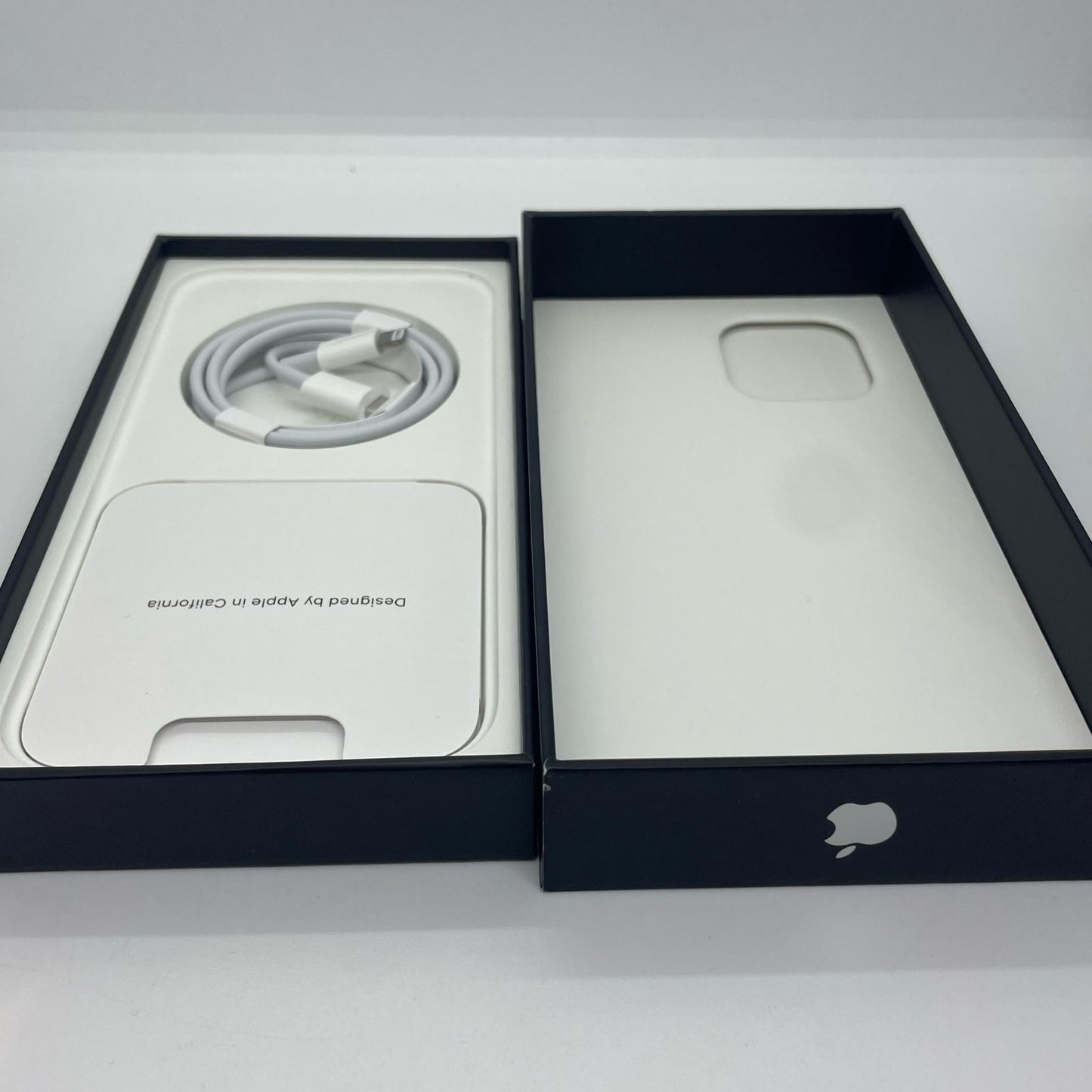 【全額返金保証】【最速発送】Apple iPhone iPhone 12 Pro Max 128GB シルバー au 白ロム 動作確認済 87%