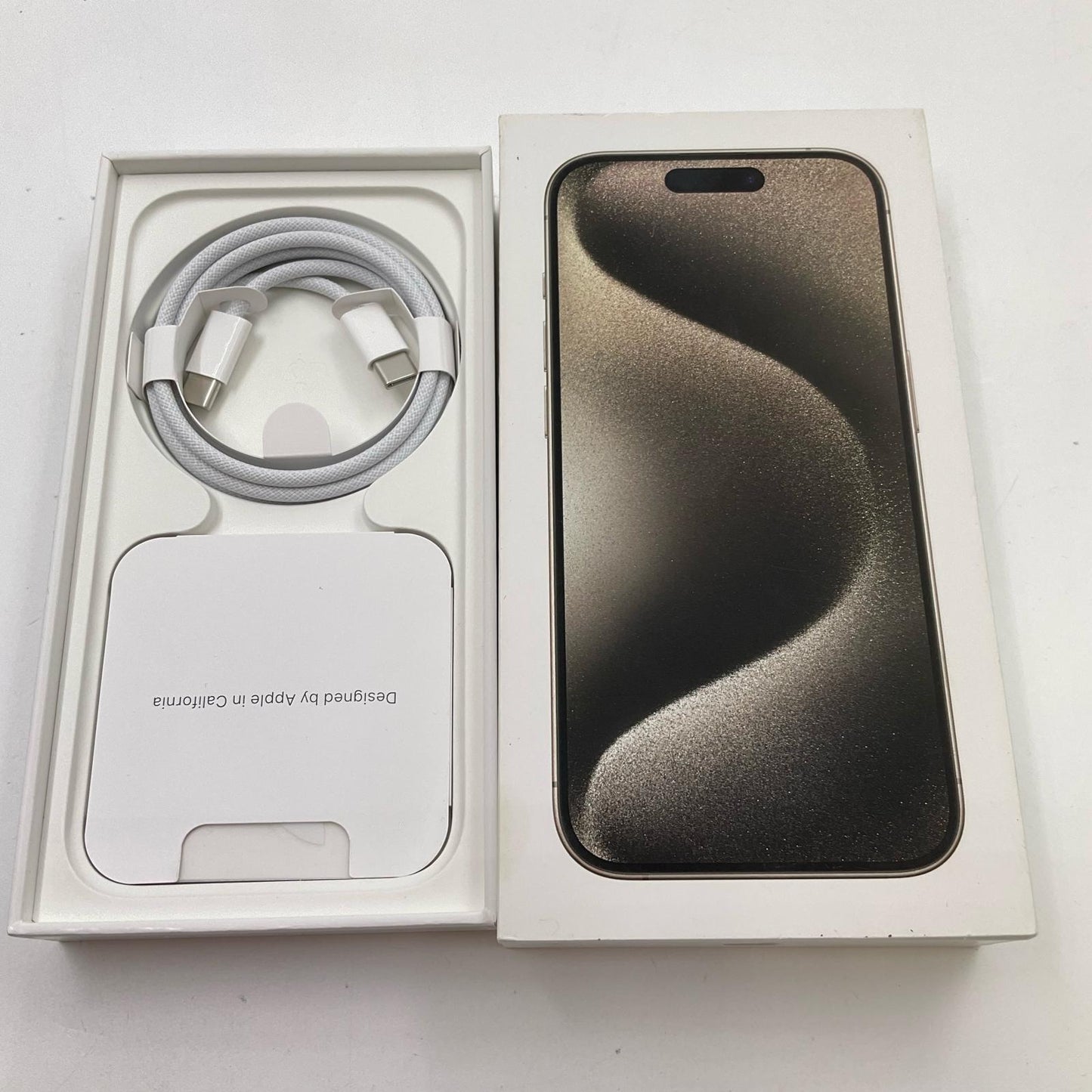 【全額返金保証】【最速発送】Apple iPhone iPhone 16 Pro 256GB ナチュラルチタニウム Softbank 美品 動作確認済 87%