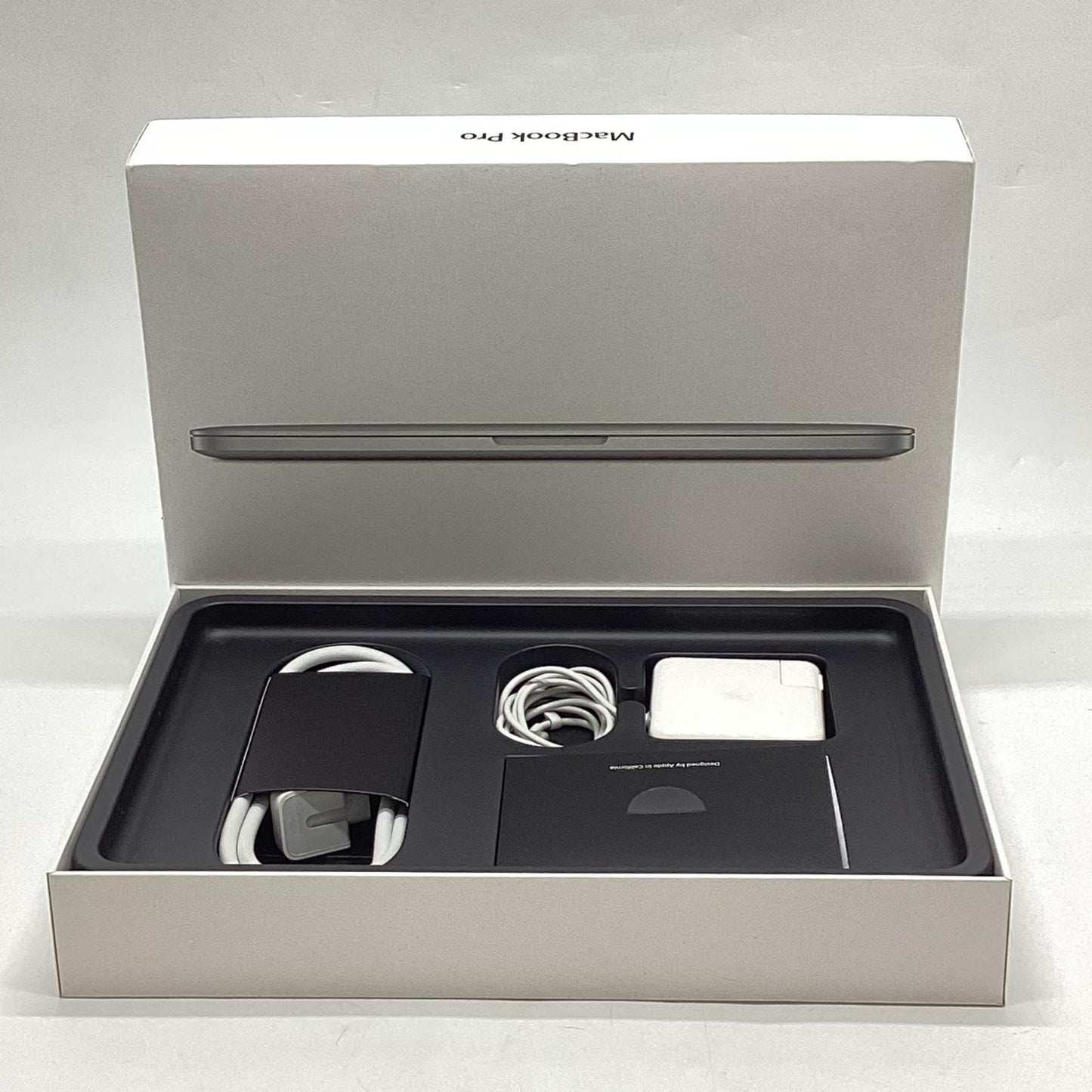 【全額返金保証】【最速発送】Apple MacBook Pro 13インチ 2014 3GHz デュアルコアIntel Core i7 8GB SSD 256GB シルバー 動作確認済