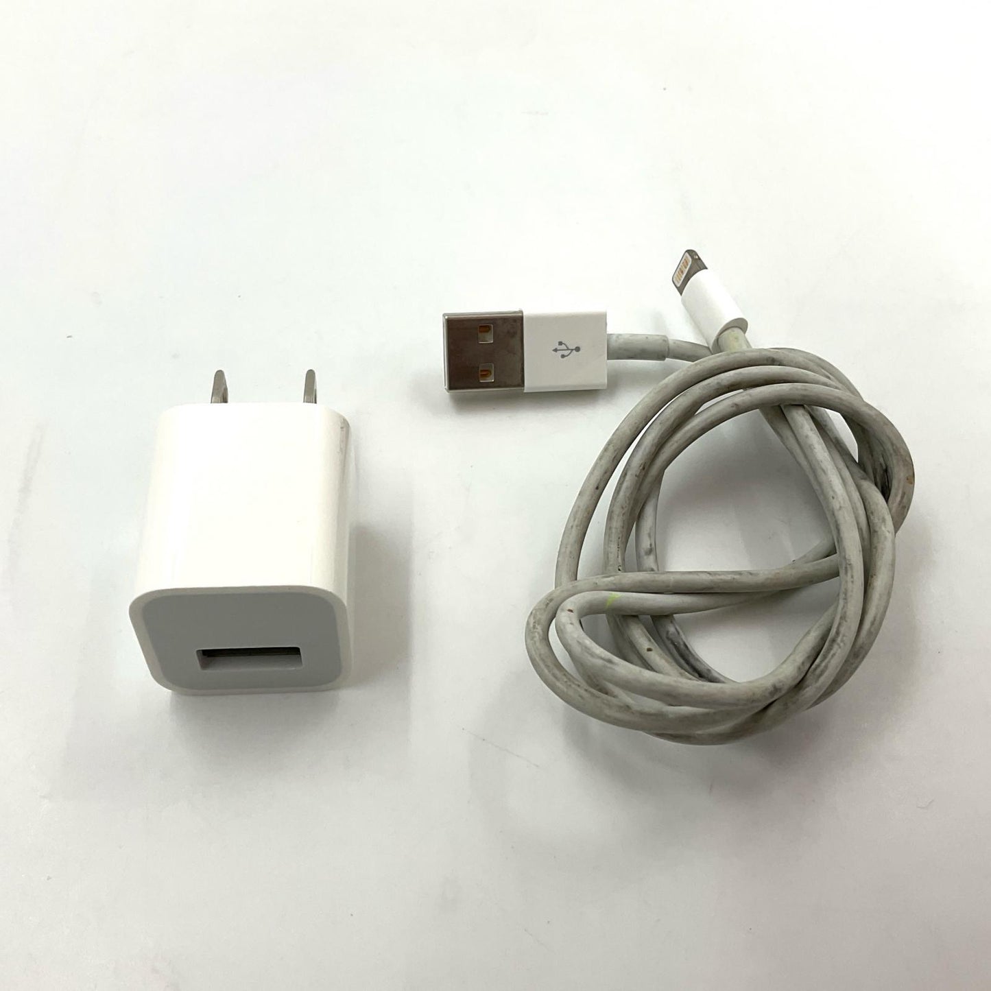【全額返金保証】【最速発送】Apple iPhone iPhone 13 Pro Max 128GB グラファイト au SIMフリー 白ロム 動作確認済 80%