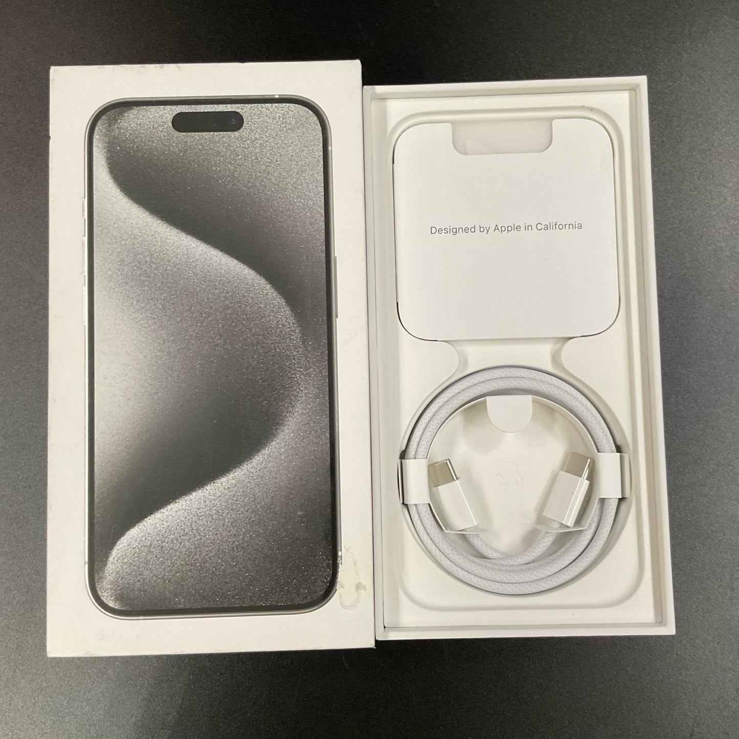 【全額返金保証】【最速発送】Apple iPhone iPhone Pro 15 Pro 1TB ホワイトチタニウム au 美品 動作確認済 88%