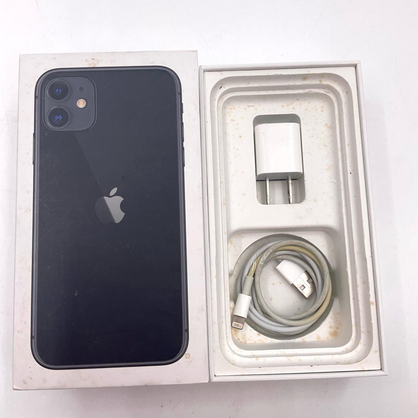 【全額返金保証】【最速発送】Apple iPhone iPhone 11 64GB ブラック au SIMフリー 白ロム 動作確認済 80%