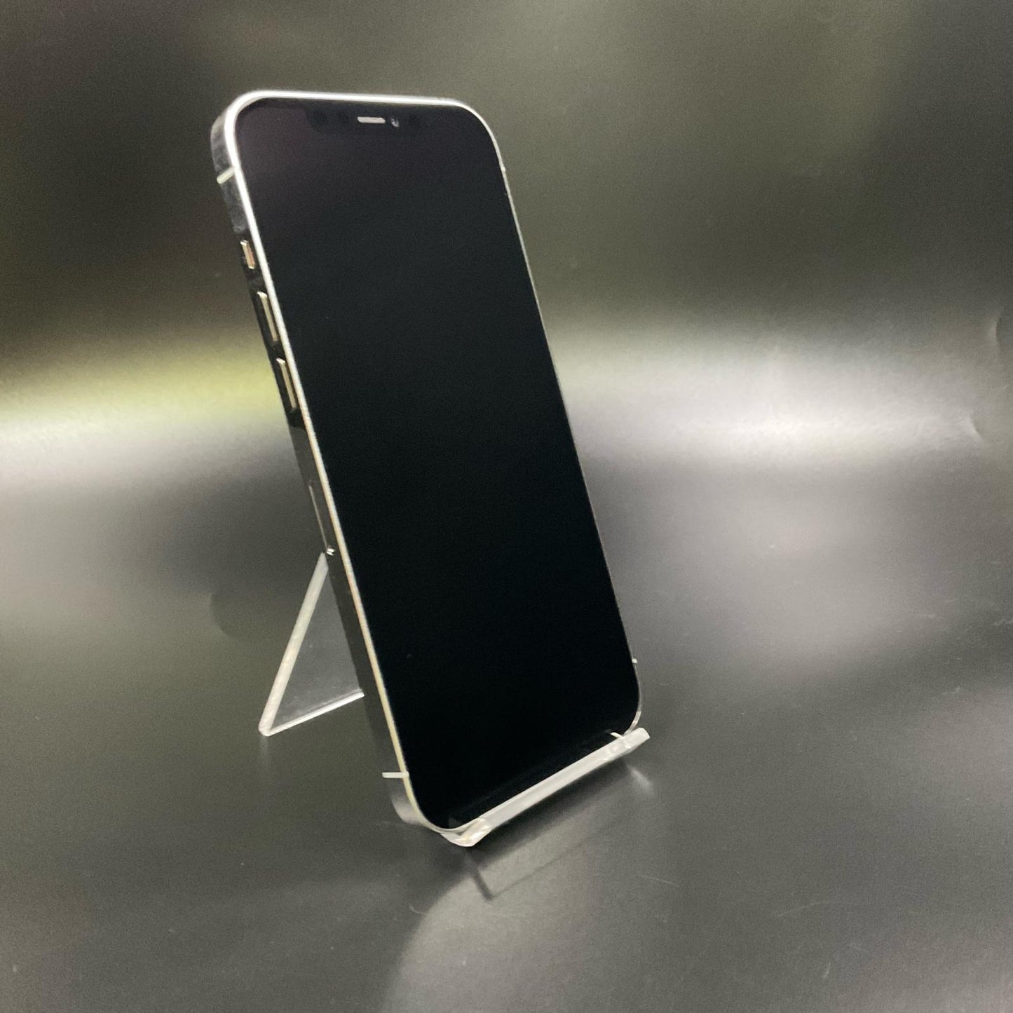 【全額返金保証】【最速発送】Apple iPhone iPhone 12 Pro Max 256GB シルバー docomo 白ロム 動作確認済 93%
