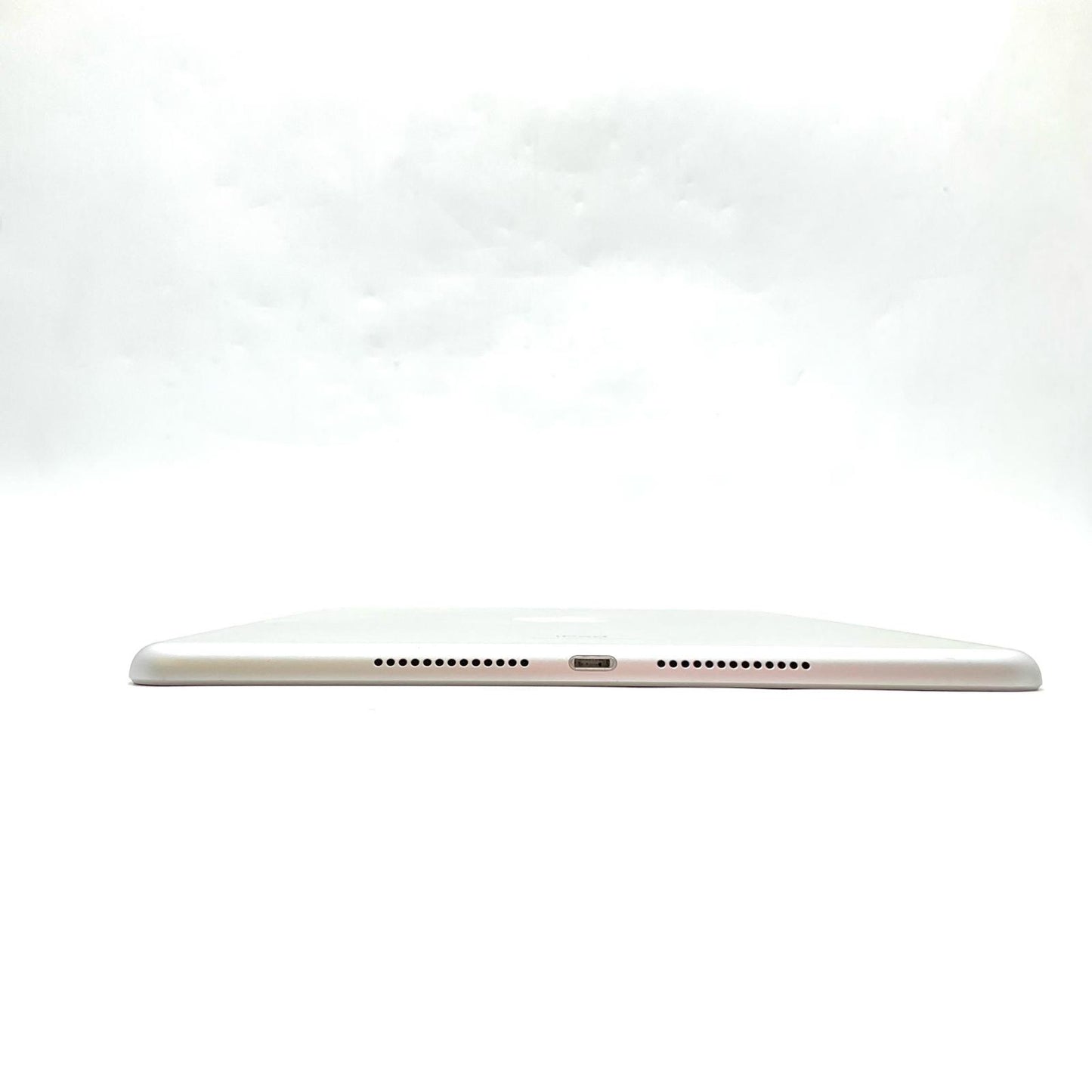 【全額返金保証】【最速発送】Apple iPad iPad 10.2インチ 第9世代 64GB シルバー Wi-Fi 動作確認済