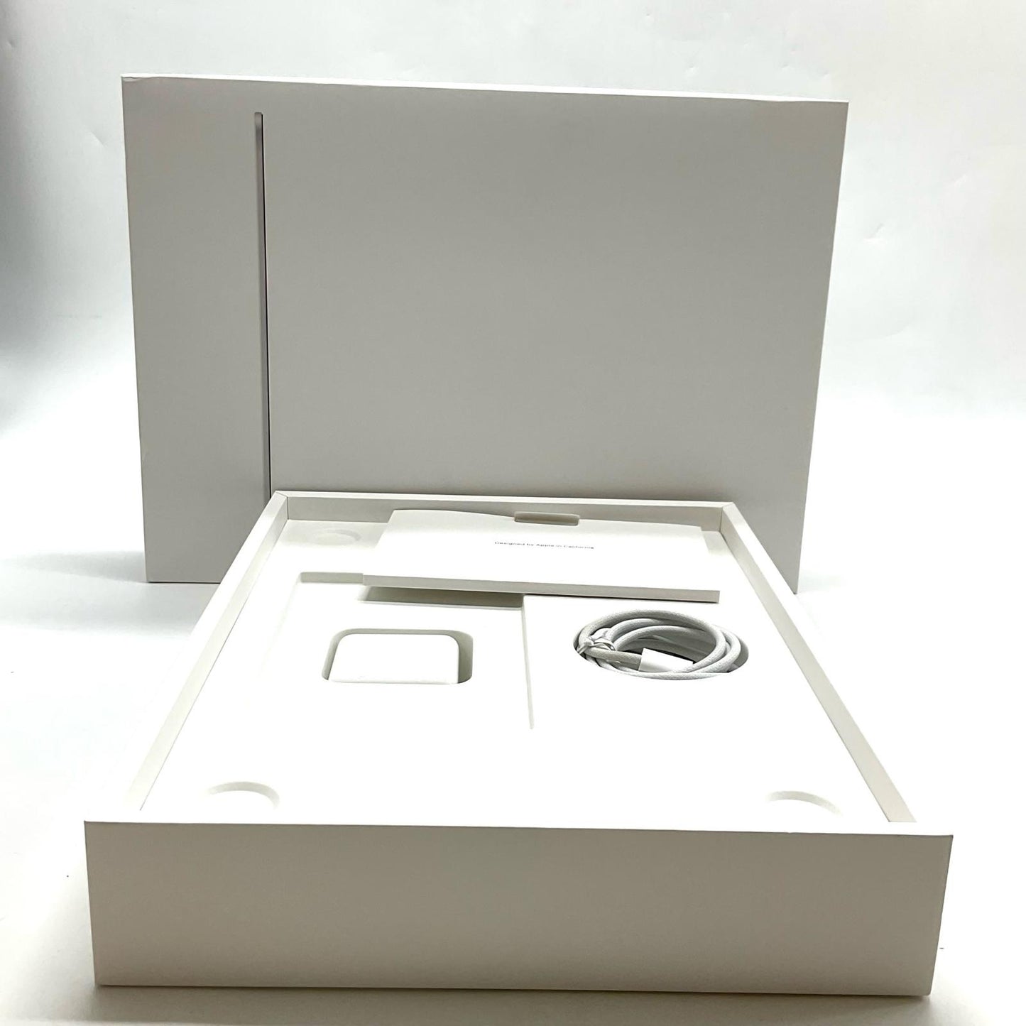 【全額返金保証】【最速発送】Apple MacBook Air 13インチ 2025 Apple M4 16GB M.2 SSD 512GB シルバー 100% 美品 動作確認済