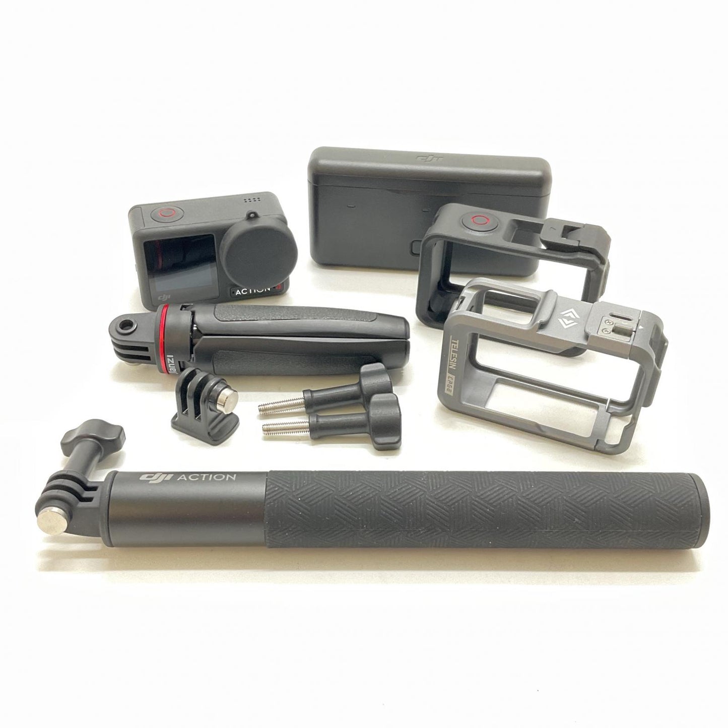 【全額返金保証】【最速発送】DJI OSMO ACTION 4 アドベンチャーコンボ 美品 動作確認済