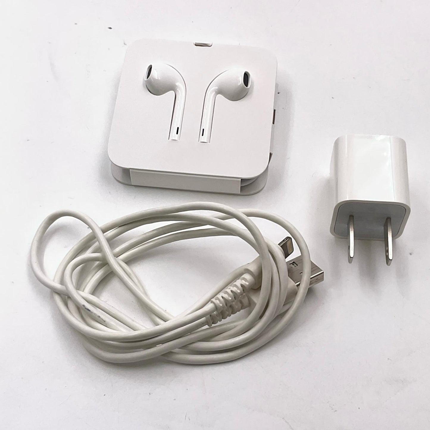 【最速発送】Apple iPhone iPhone 11 64GB (PRODUCT)RED au 白ロム【難有】 77%