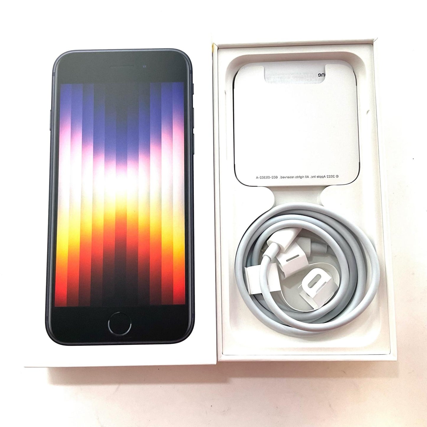 【全額返金保証】【最速発送】Apple iPhone iPhone SE(第3世代) 128GB ミッドナイト au 白ロム 動作確認済 75%