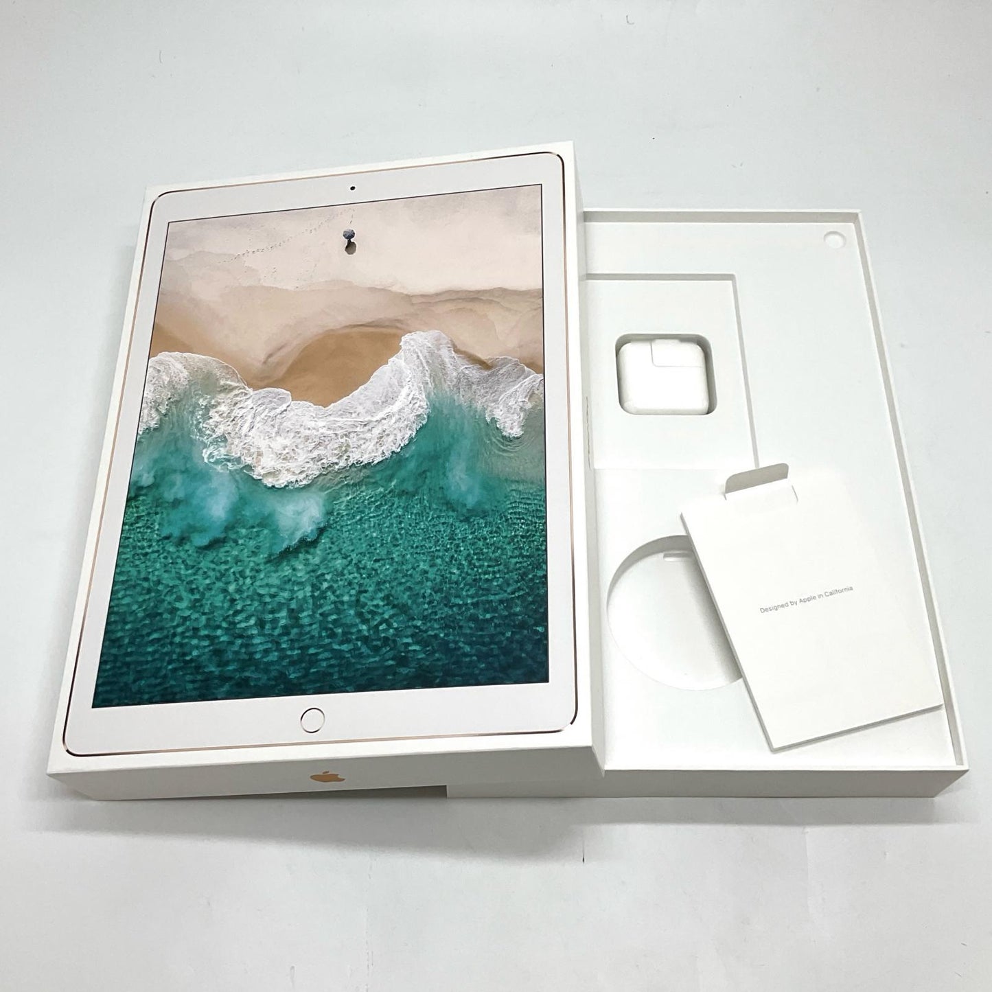 【全額返金保証】【最速発送】Apple iPad Pro 12.9インチ 第2世代 64GB ゴールド WiFi+Cellular au 白ロム 動作確認済