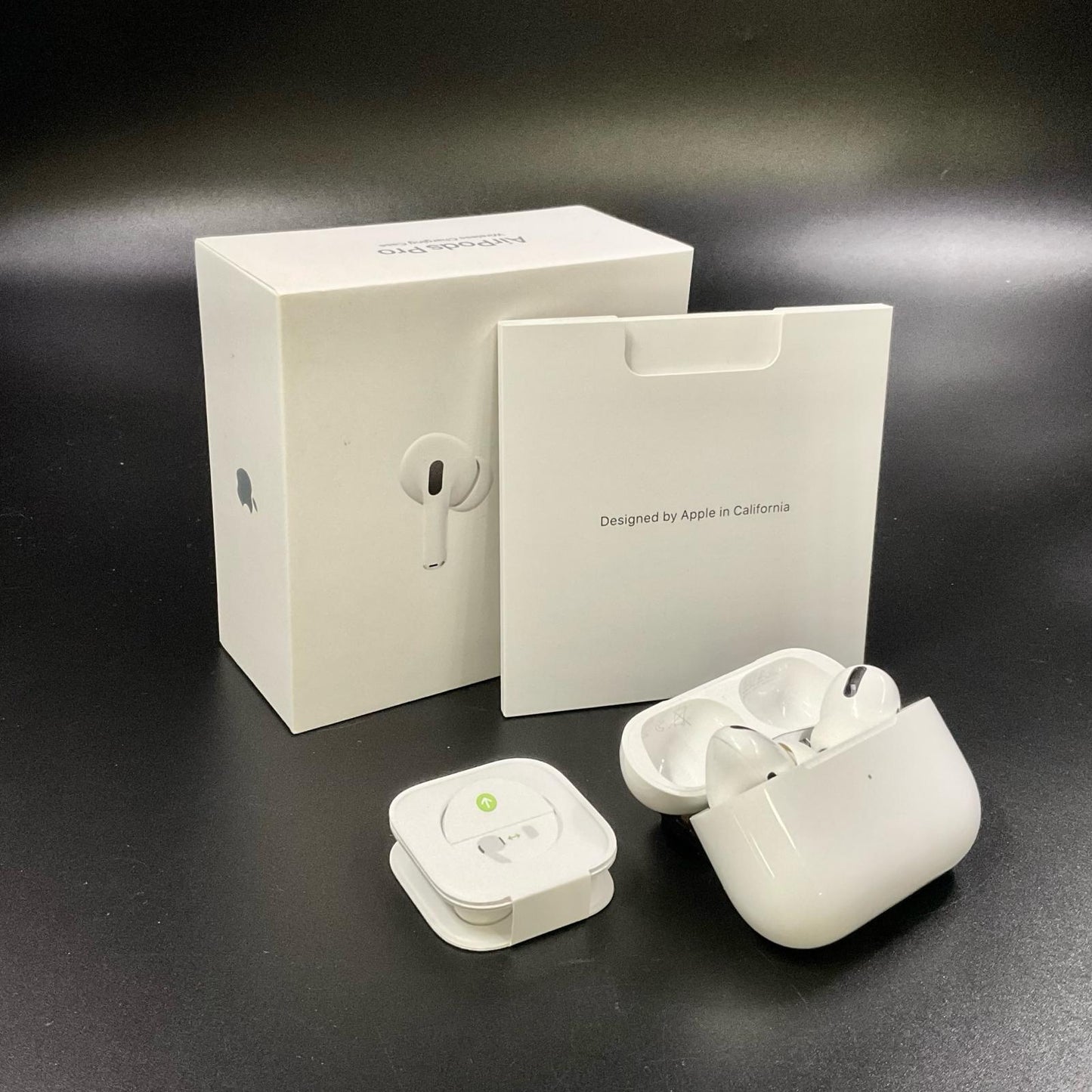 【全額返金保証】【最速発送】Apple AirPods Pro 1 with MagSafe Charging Case 動作確認済