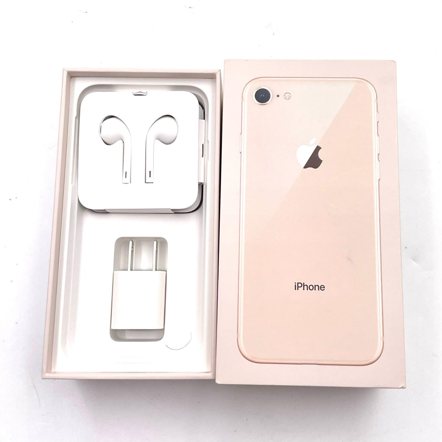 【全額返金保証】【最速発送】Apple iPhone iPhone 8 64GB ゴールド au 白ロム 動作確認済 79%