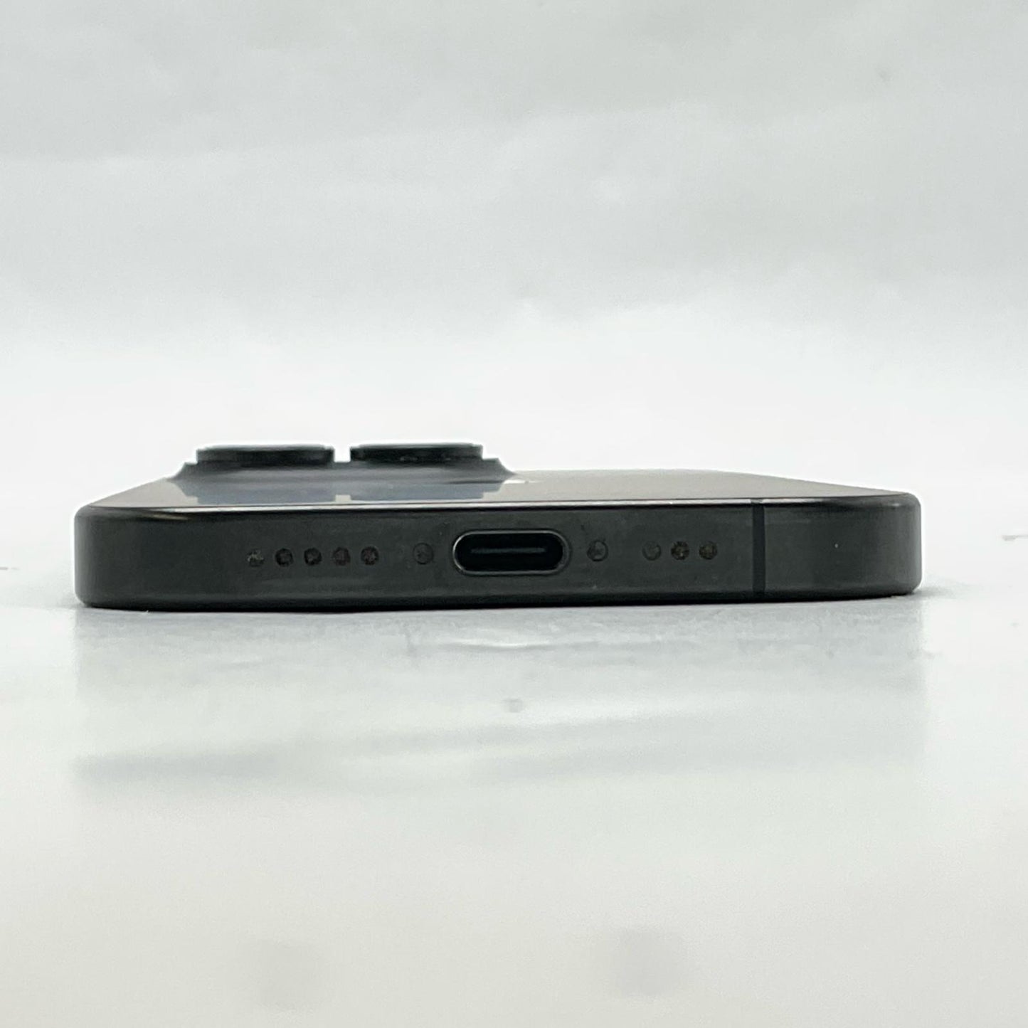 【全額返金保証】【最速発送】Apple iPhone iPhone 15 Pro 256GB ブラックチタニウム Softbank 動作確認済 86%