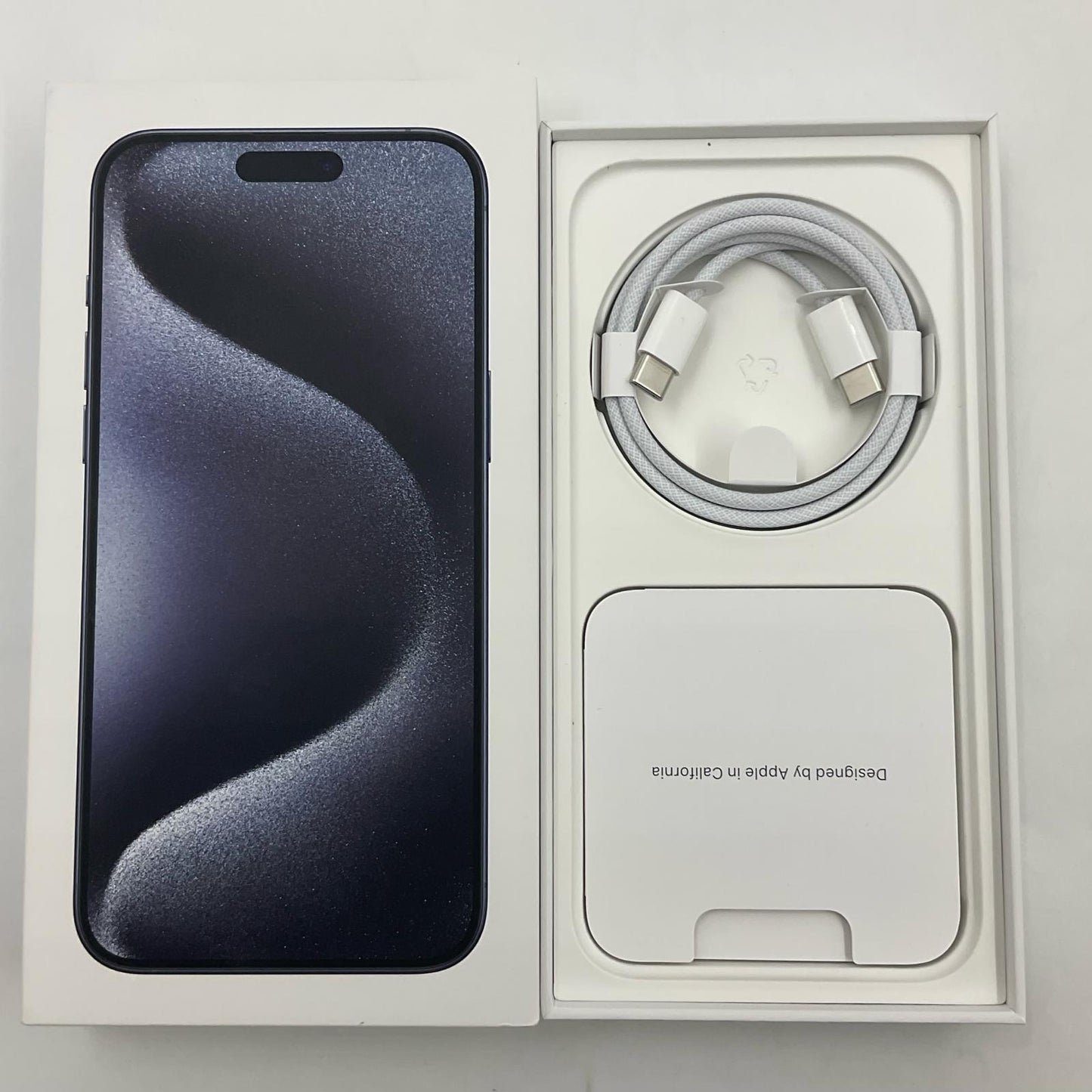 【全額返金保証】【最速発送】Apple iPhone iPhone 15 Pro Max 256GB ブルー 楽天モバイル SIMフリー 美品 動作確認済 86%