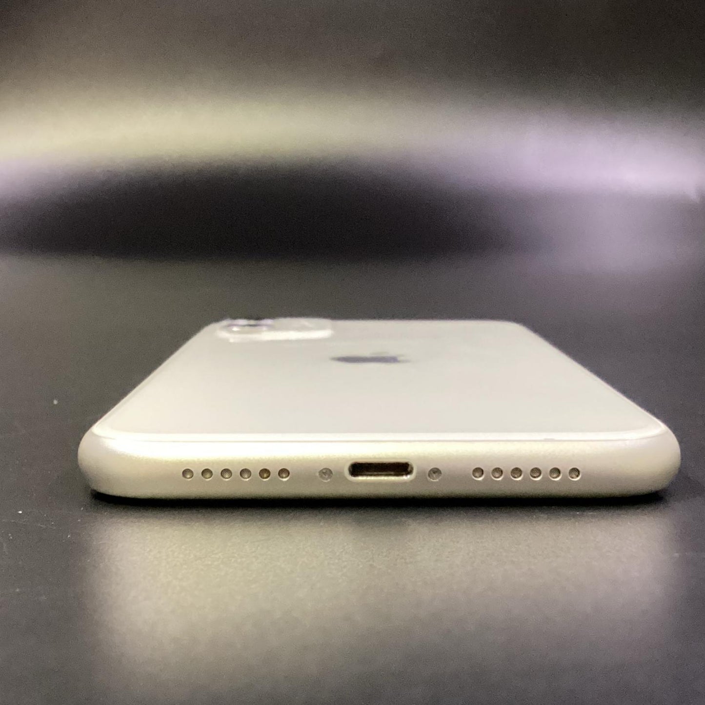 【全額返金保証】【最速発送】Apple iPhone iPhone 11 128GB ホワイト au 白ロム 美品 動作確認済 86%