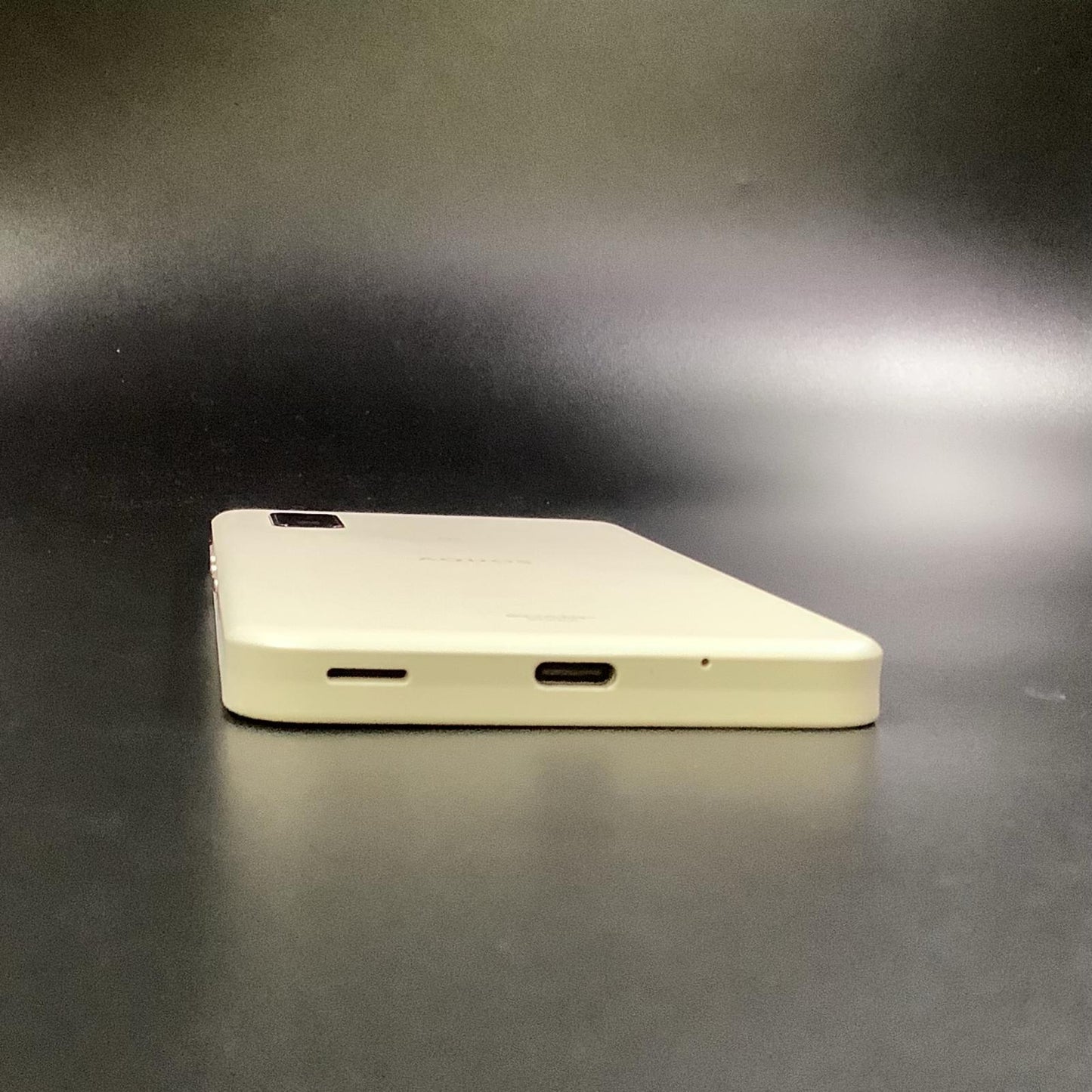 【全額返金保証】【最速発送】SHARP AQUOS wish 64GB アイボリー SIMフリー SHG06 超美品 動作確認済