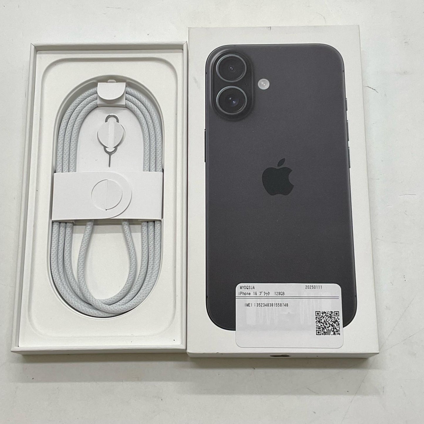 【全額返金保証】【最速発送】Apple iPhone iPhone 16 128GB ブラック au SIMフリー 美品 動作確認済 95%