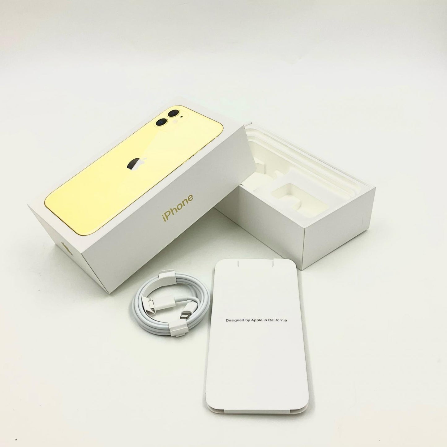 【全額返金保証】【最速発送】Apple iPhone iPhone 11 64GB イエロー au SIMフリー 白ロム 動作確認済 74%