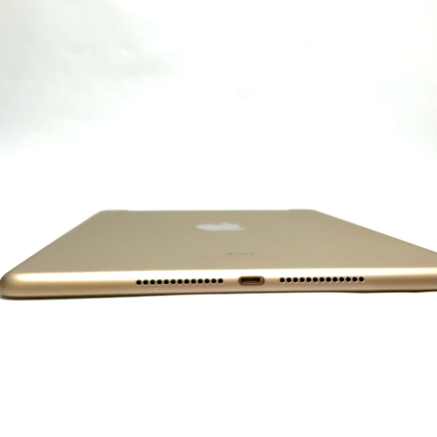 【全額返金保証】【最速発送】Apple iPad iPad 9.7インチ 第5世代 128GB ゴールド WiFi+Cellular docomo 白ロム 動作確認済
