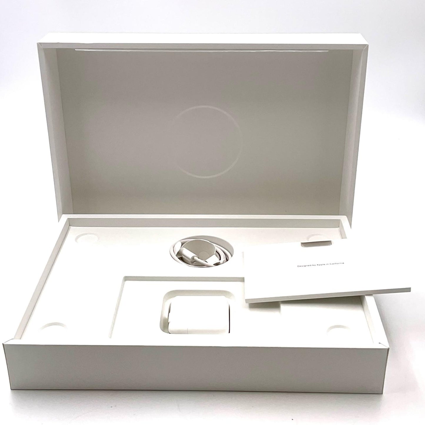 【全額返金保証】【最速発送】Apple MacBook Air 13インチ 2025 Apple M4 16GB M.2 SSD 256GB スターライト 100% 超美品 動作確認済