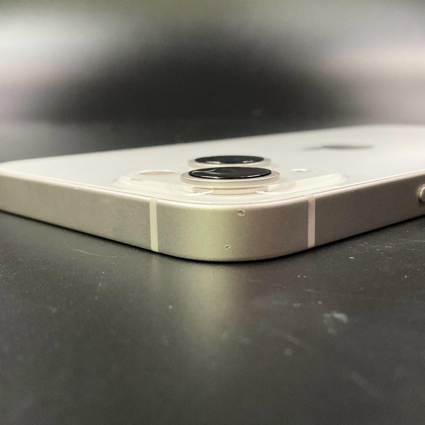 【全額返金保証】【最速発送】Apple iPhone iPhone 13 256GB スターライト au SIMフリー 白ロム 動作確認済 83%
